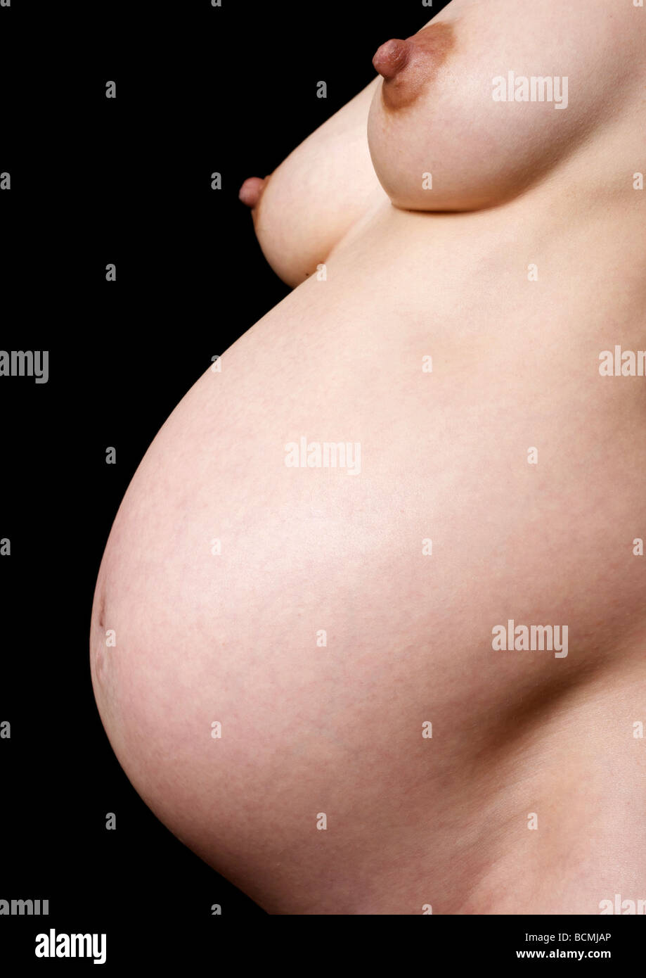 Close-up of nude, pregnant woman at 38 weeks Stock Photo - Alamy