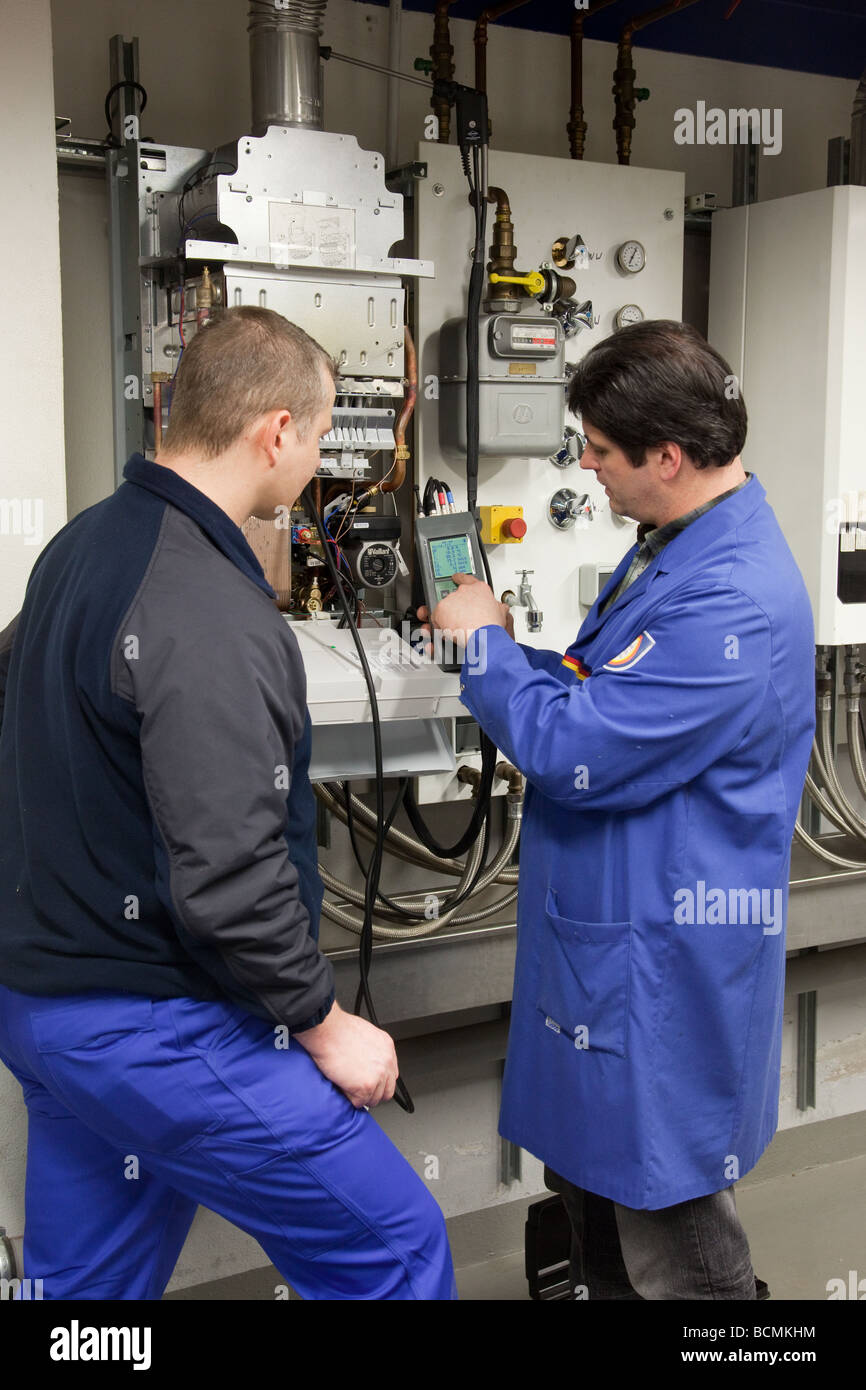 Gas cylinder inspection hi-res stock photography and images - Alamy