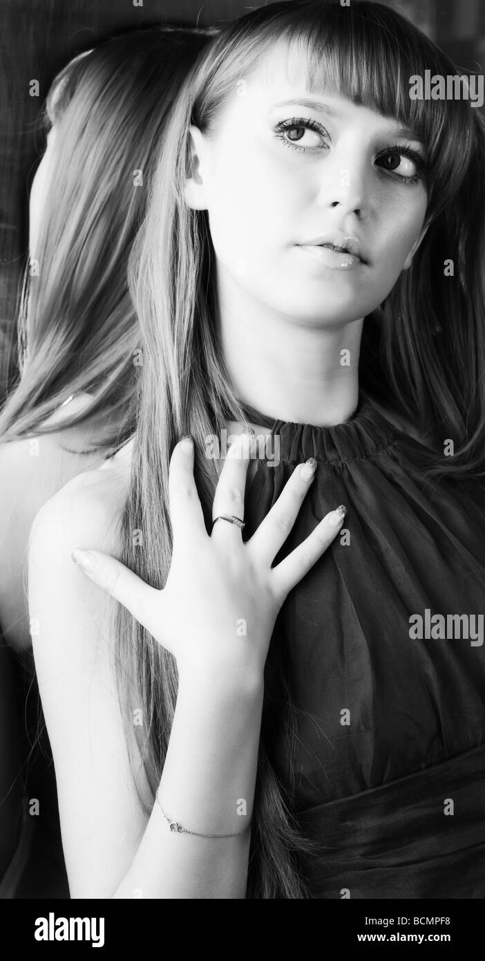 Beauty portrait young woman Black and White Stock Photos & Images - Alamy