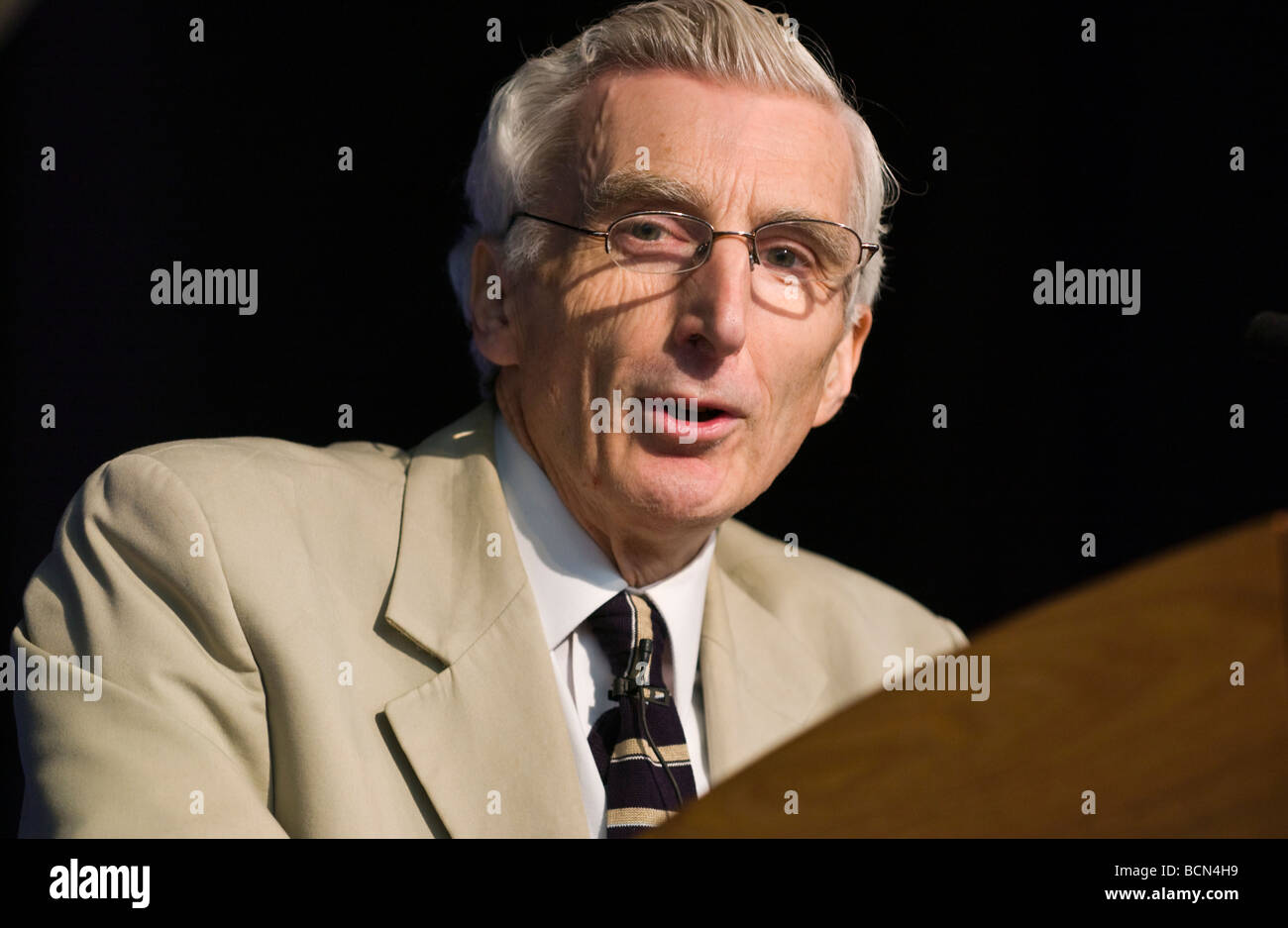 Astronomer Royal Martin Rees Baron Rees of Ludlow giving a lecture on The World in 2050 at Hay Festival 2009  Stock Photo