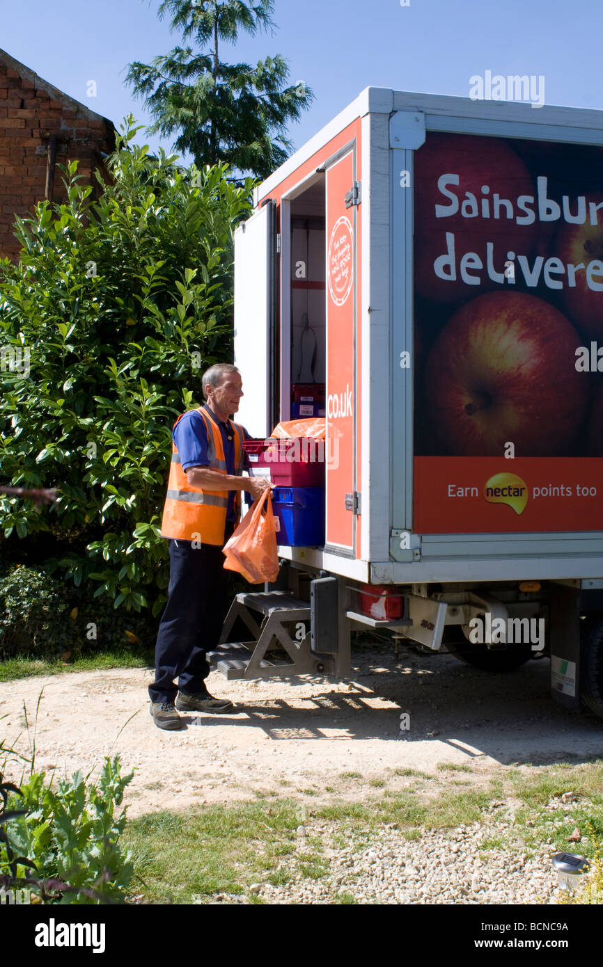 Sainsbury home delivery hires stock photography and images Alamy