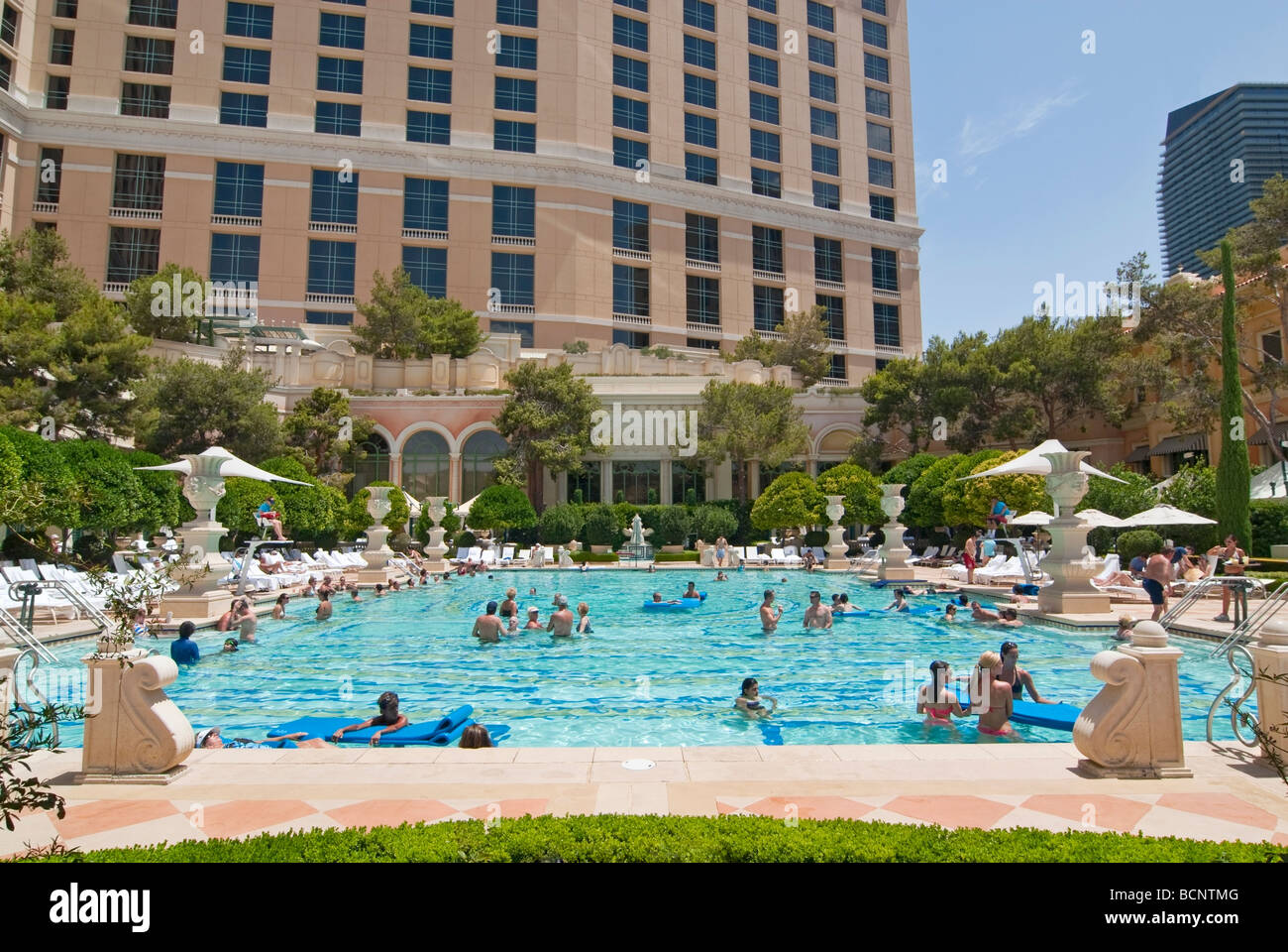 Luxurious swimming pool of the Bellagio Resort and Casino in Las Vegas ...