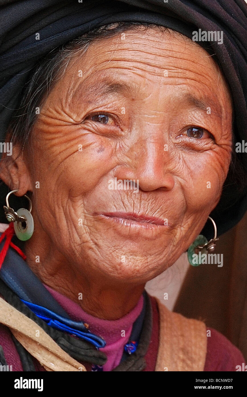 china yunnan portrait Stock Photo - Alamy