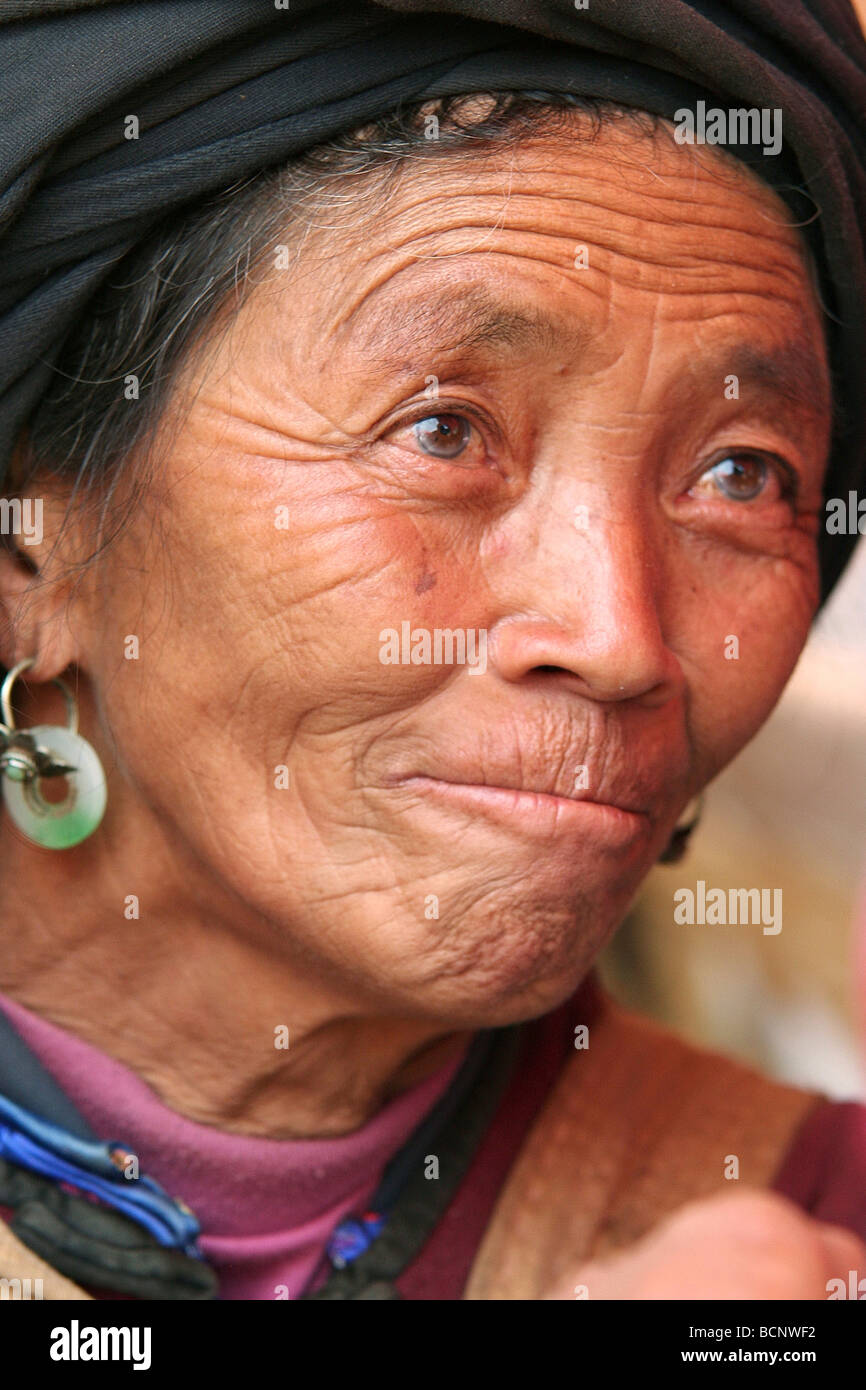china yunnan portrait Stock Photo - Alamy