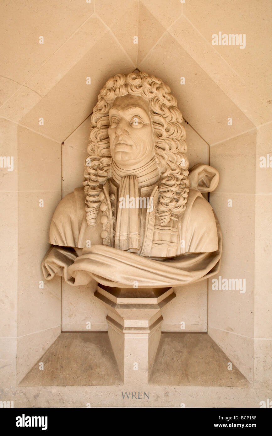 christopher Wren statue outside the Guildhall Gallery City of London England UK Stock Photo