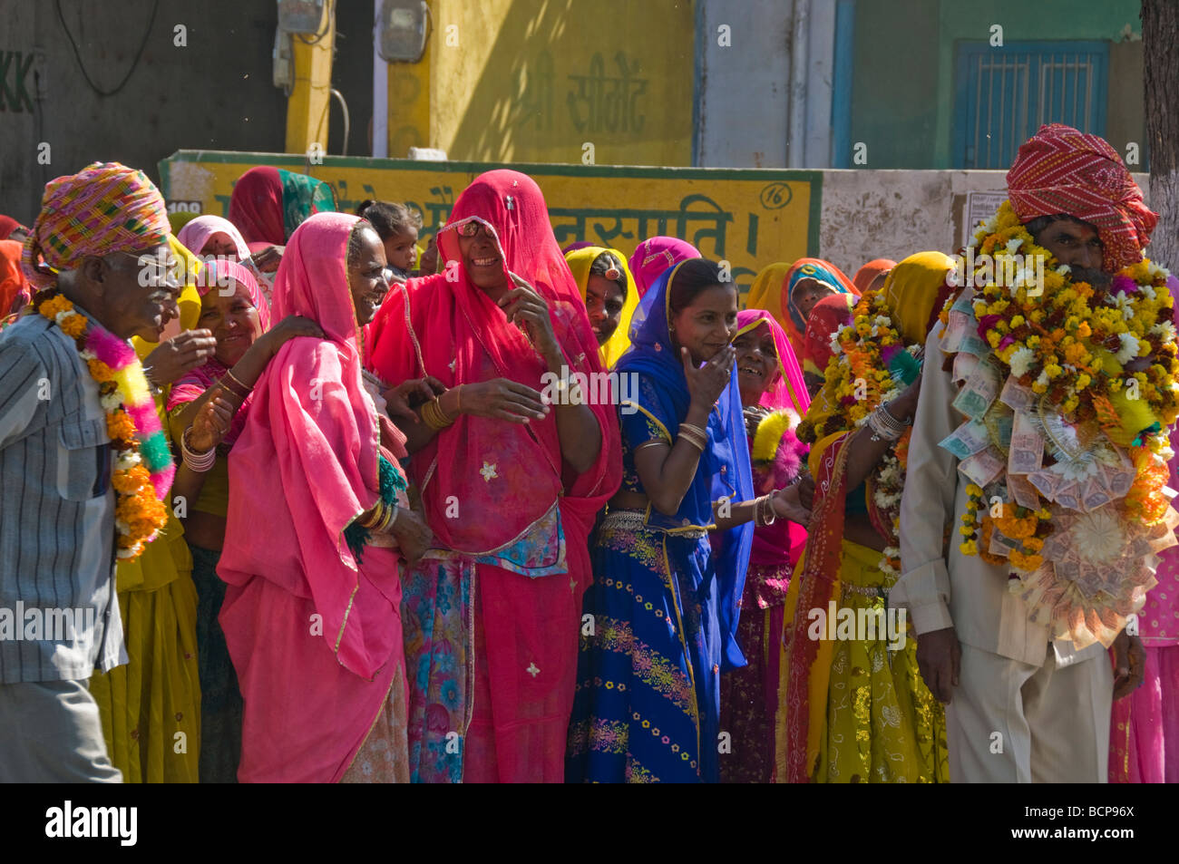 Indian Wedding Procession Bride And Groom Indian Women Dressed In