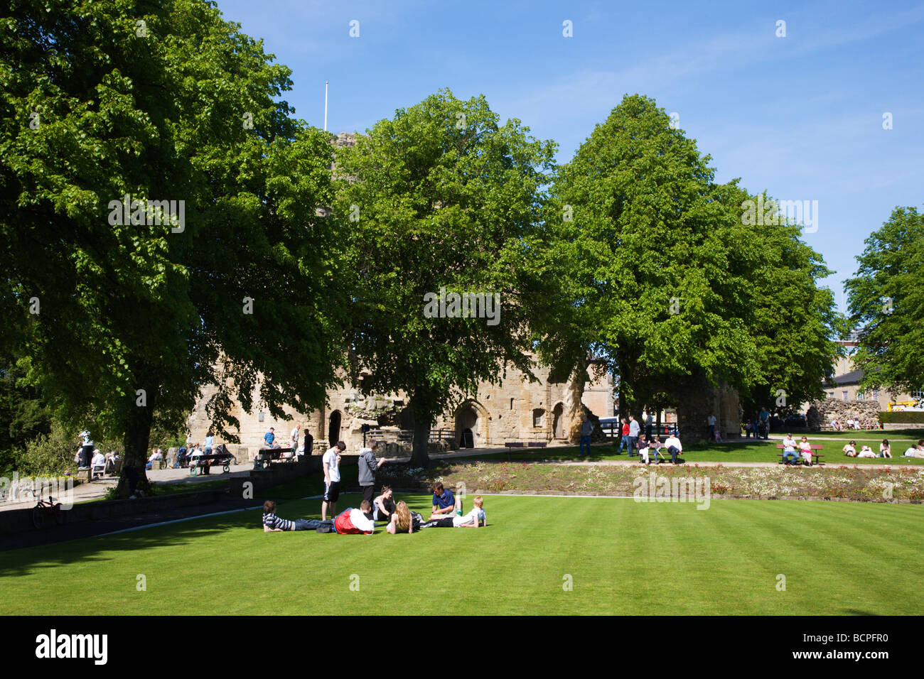 Bowling Green and The Castle Knaresborough North Yorkshire Engla Stock Photo