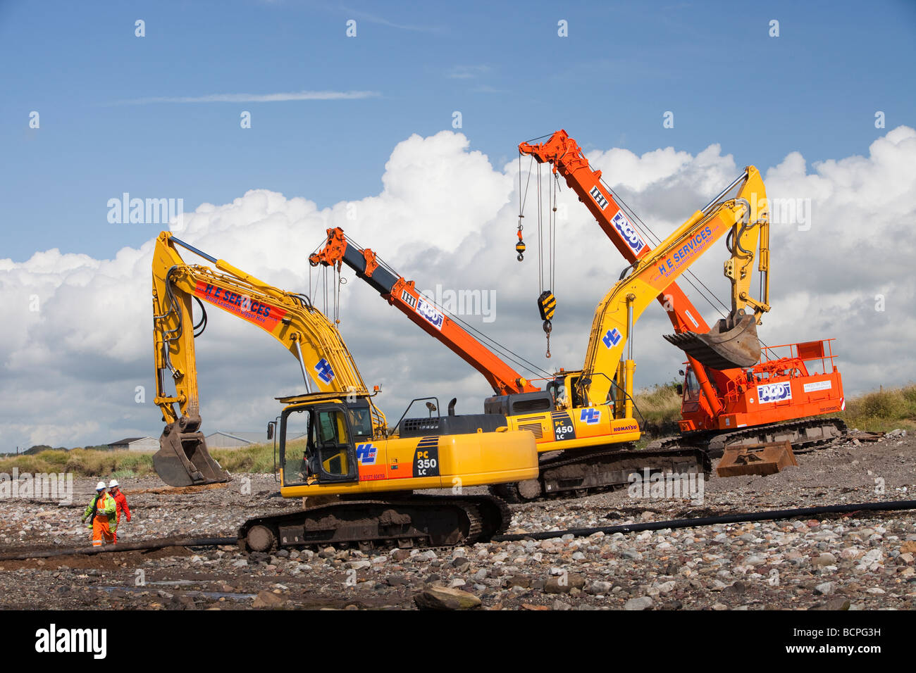 Installing the electric cable from the offshore wind farm of Robin Rigg ...