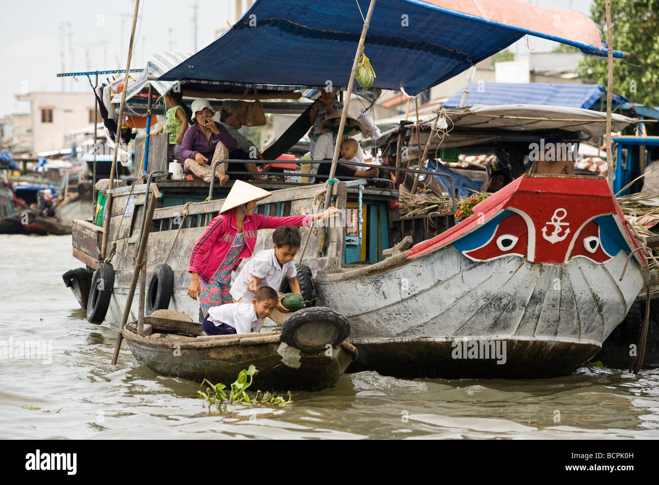Floating village in the Mekong Delta, Vietnam Stock Photo - Alamy