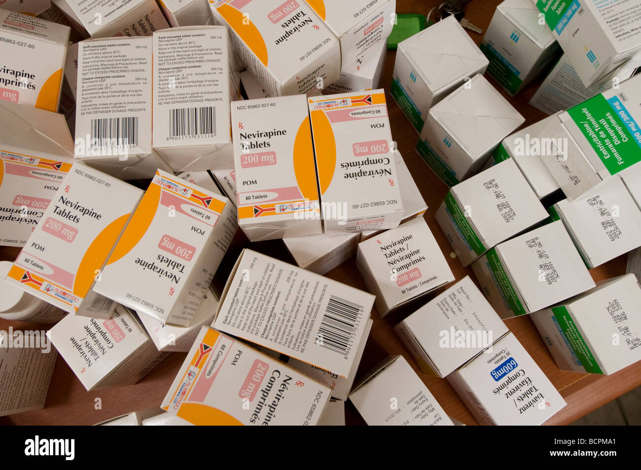 Anti viral hiv drugs hi-res stock photography and images - Alamy