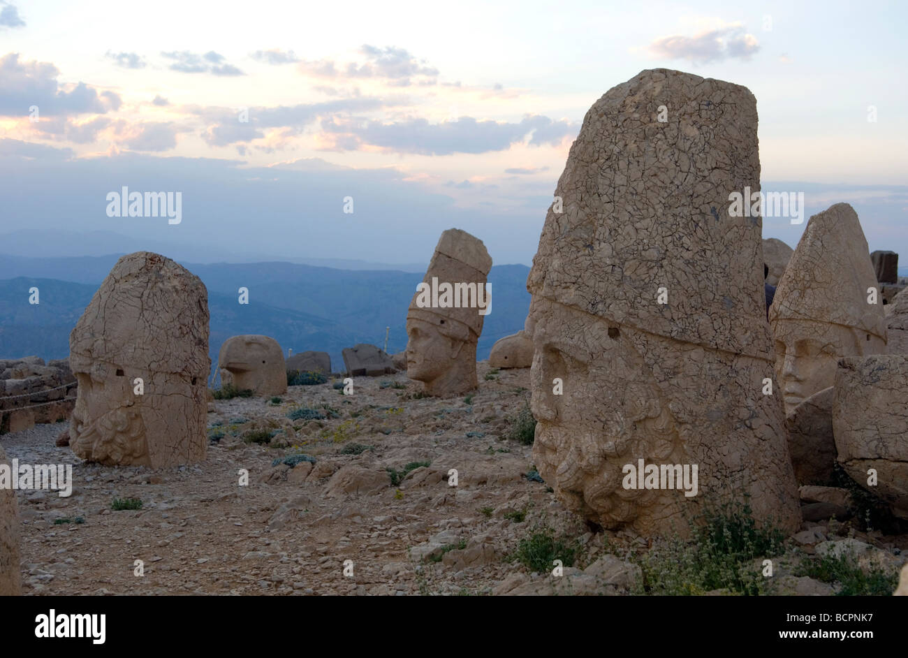 Carved stone heads hi-res stock photography and images - Alamy