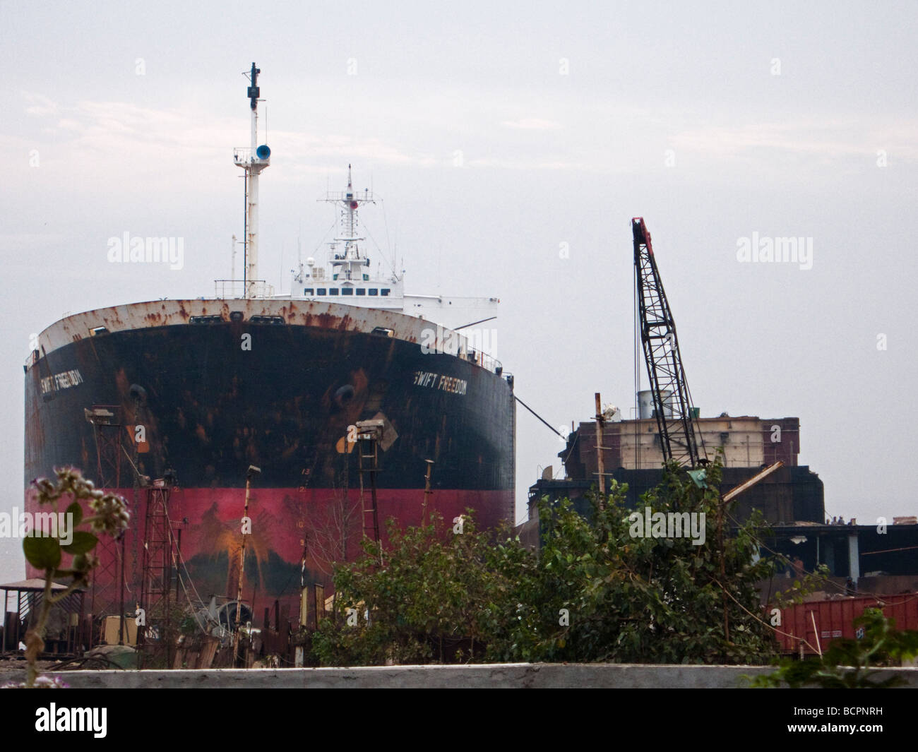 Ship breaking Alang Sosiya Recycling Yard Gujarat Gulf of Kambhat India Stock Photo