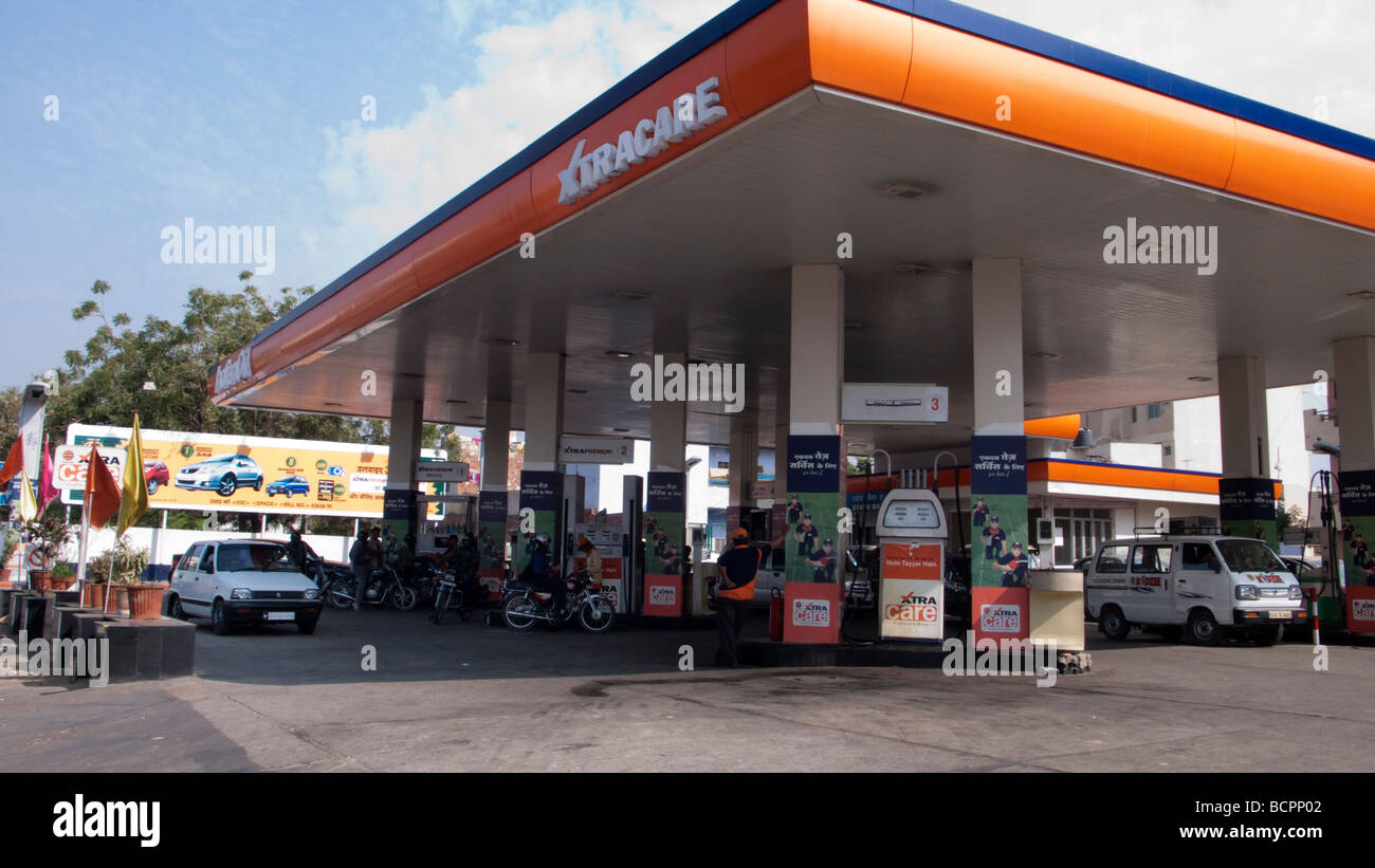 Indian Oil Xtracare petrol station Jaipur Rajasthan India Stock Photo