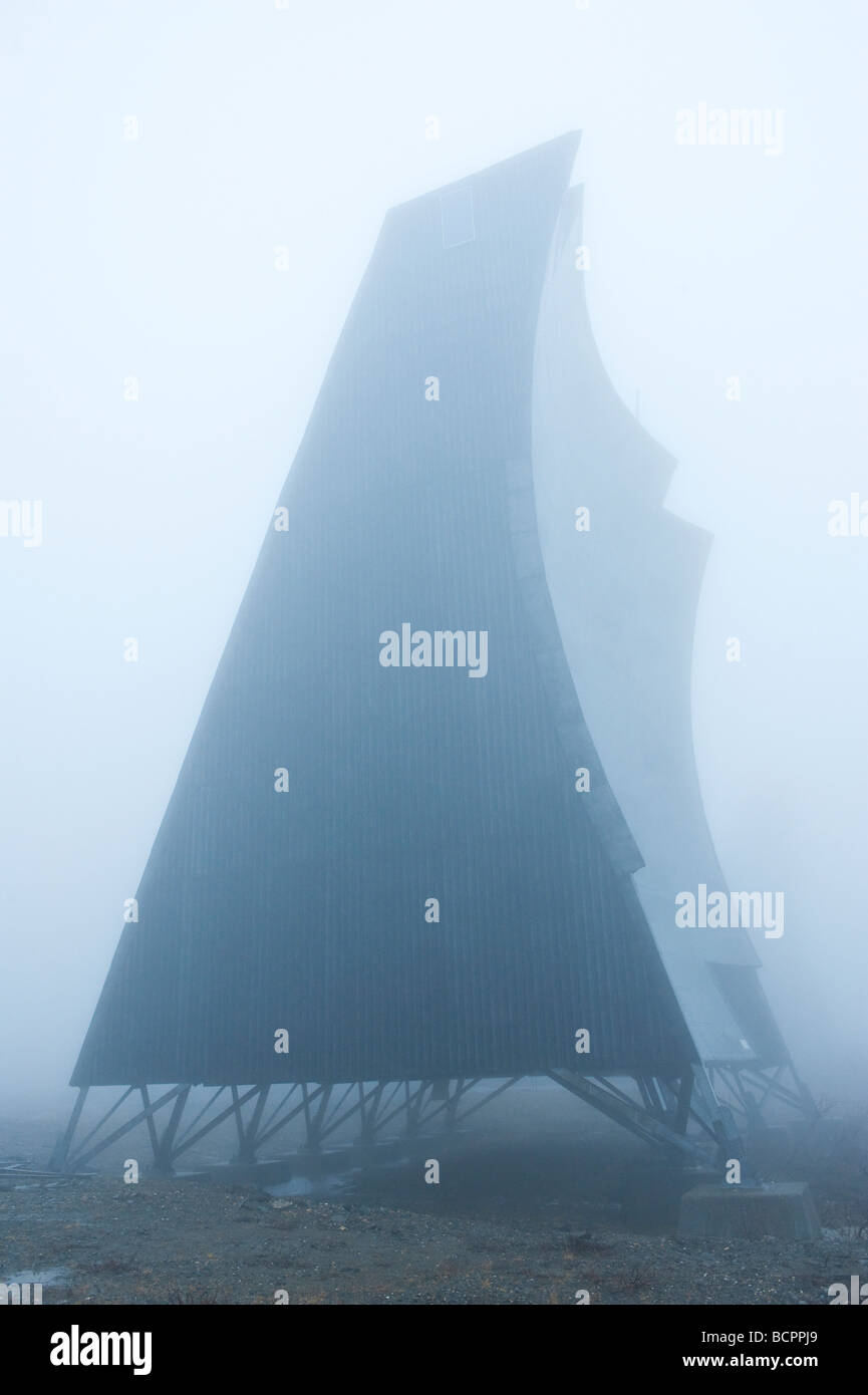 DISTANT EARLY WARNING SYSTEM ANTENNAS FROM COLD WAR ERA SURVEILLANCE