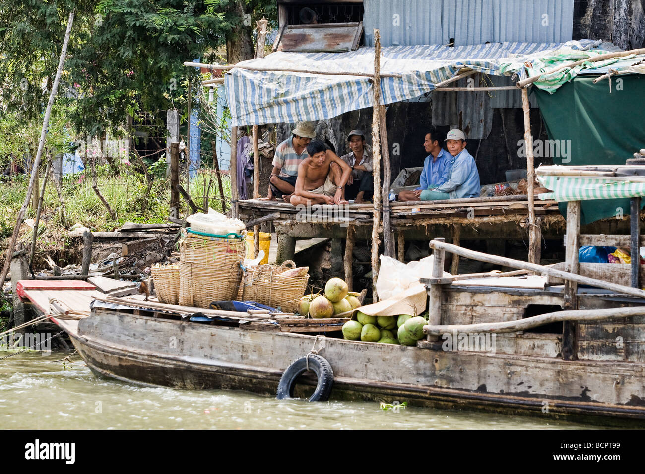 Floating village in the Mekong Delta, Vietnam Stock Photo - Alamy