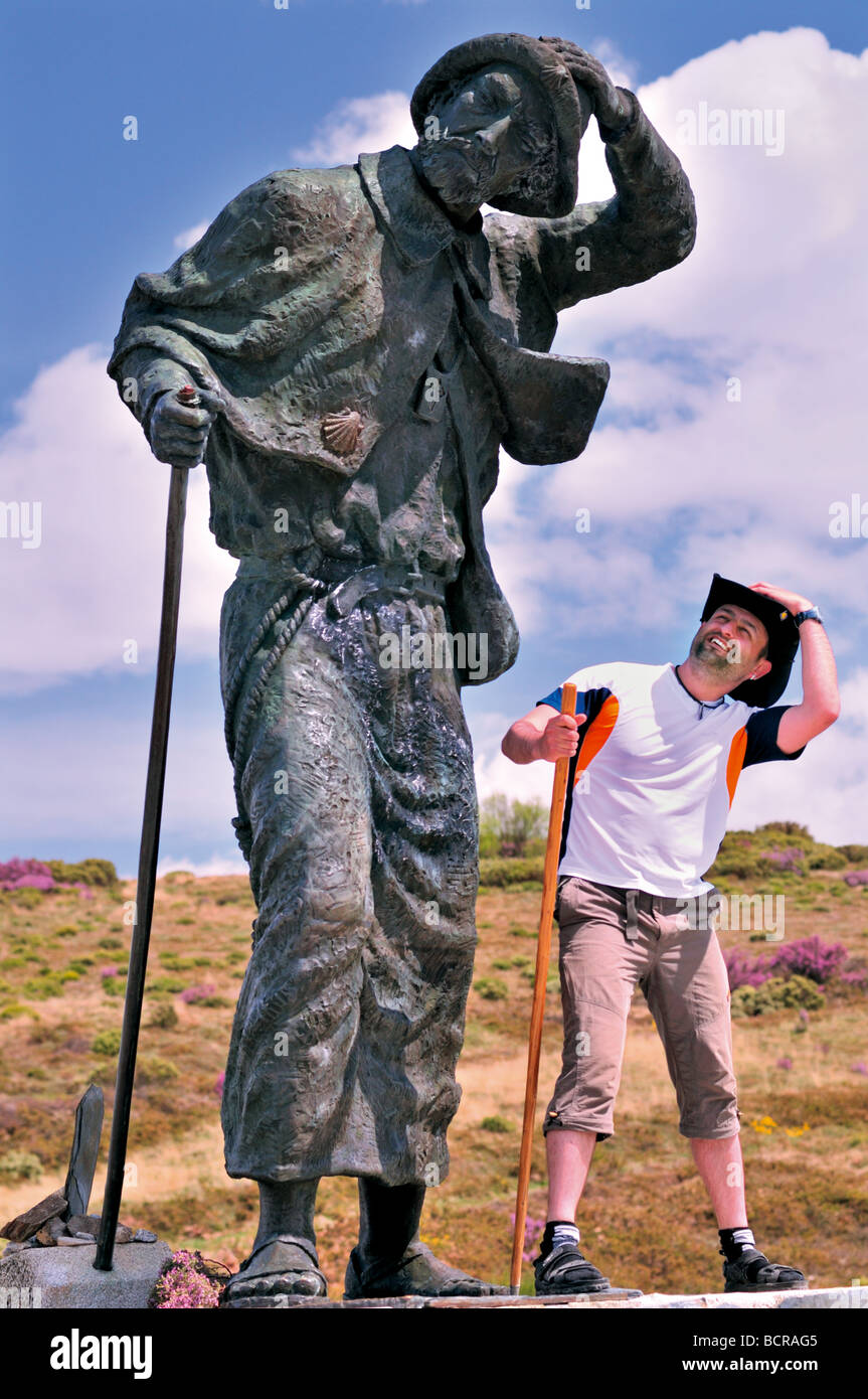 Spain, St. James Way: St. James Pilgrim Donato at the pilgrims monument in Alto de San Roque in Galicia Stock Photo