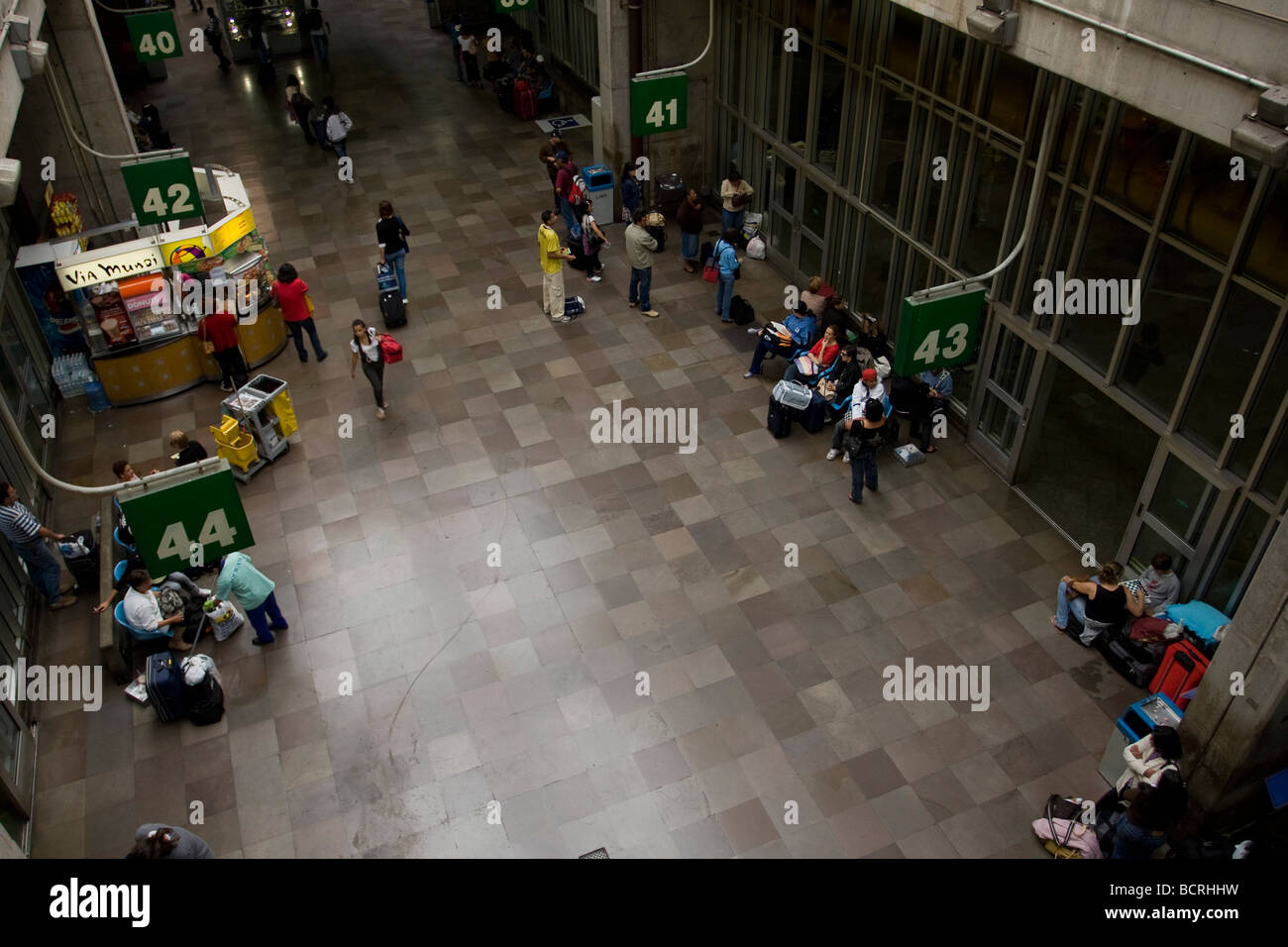 Tiête Bus terminal Stock Photo - Alamy
