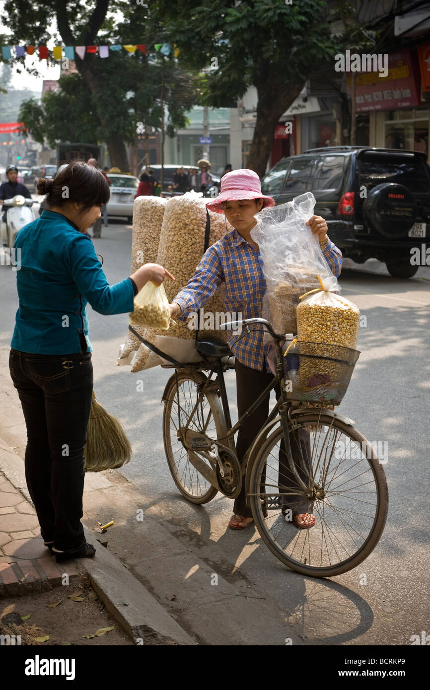 Bicycle Food Vendor Hanoi Vietnam Stock Photo