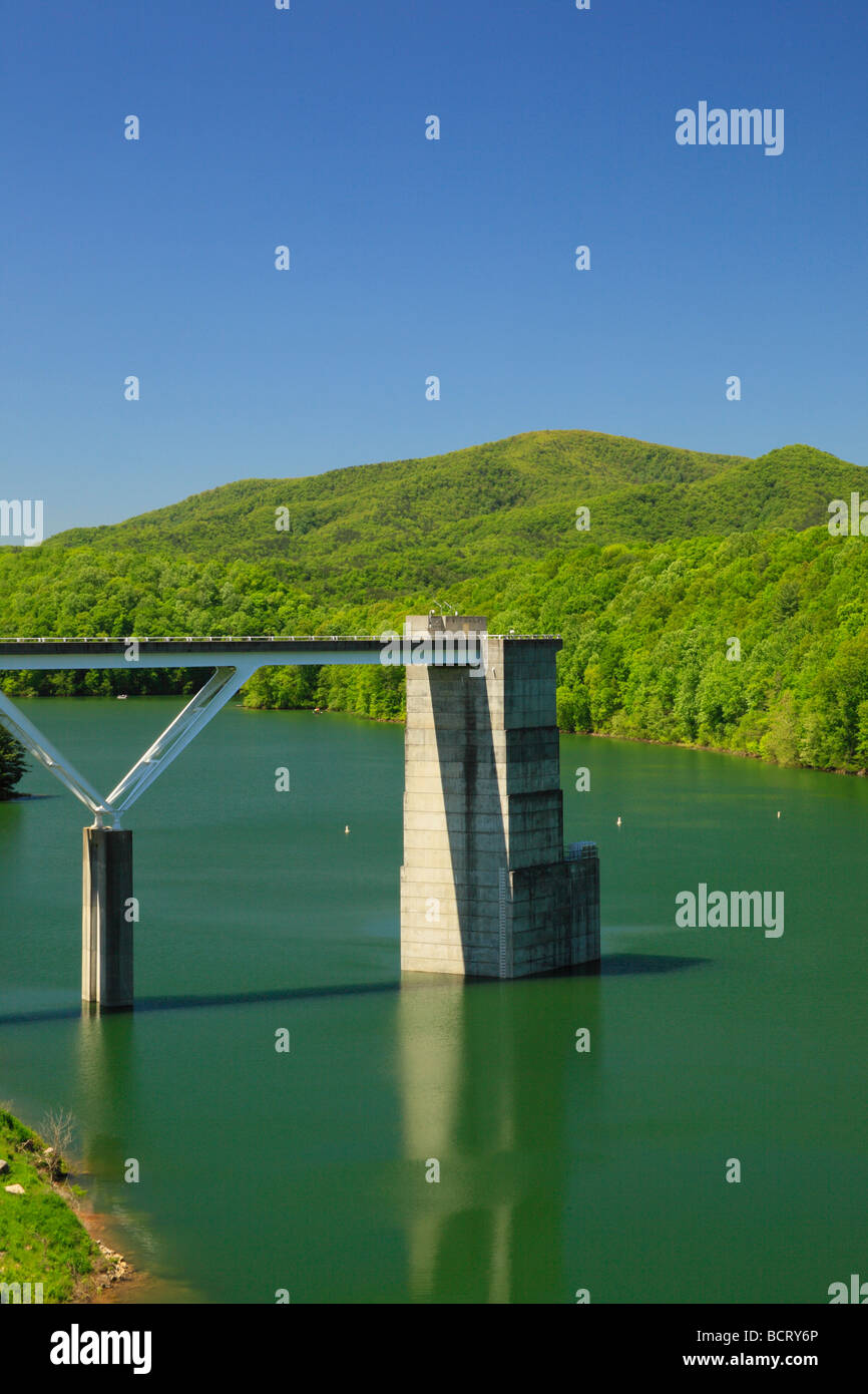 Dam and Outlet Structure Lake Moomaw Gathright Dam Covington Virginia Stock Photo Alamy