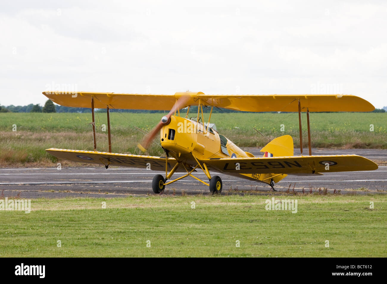 Dh82a tiger moth cockpit hi-res stock photography and images Dh82a tiger moth cockpit hi-res stock photography and images