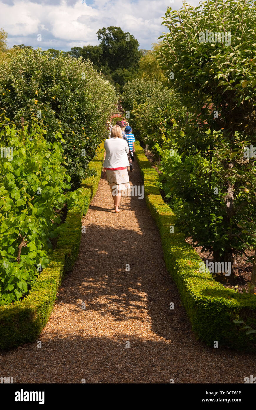 Open for visitors hi-res stock photography and images - Alamy