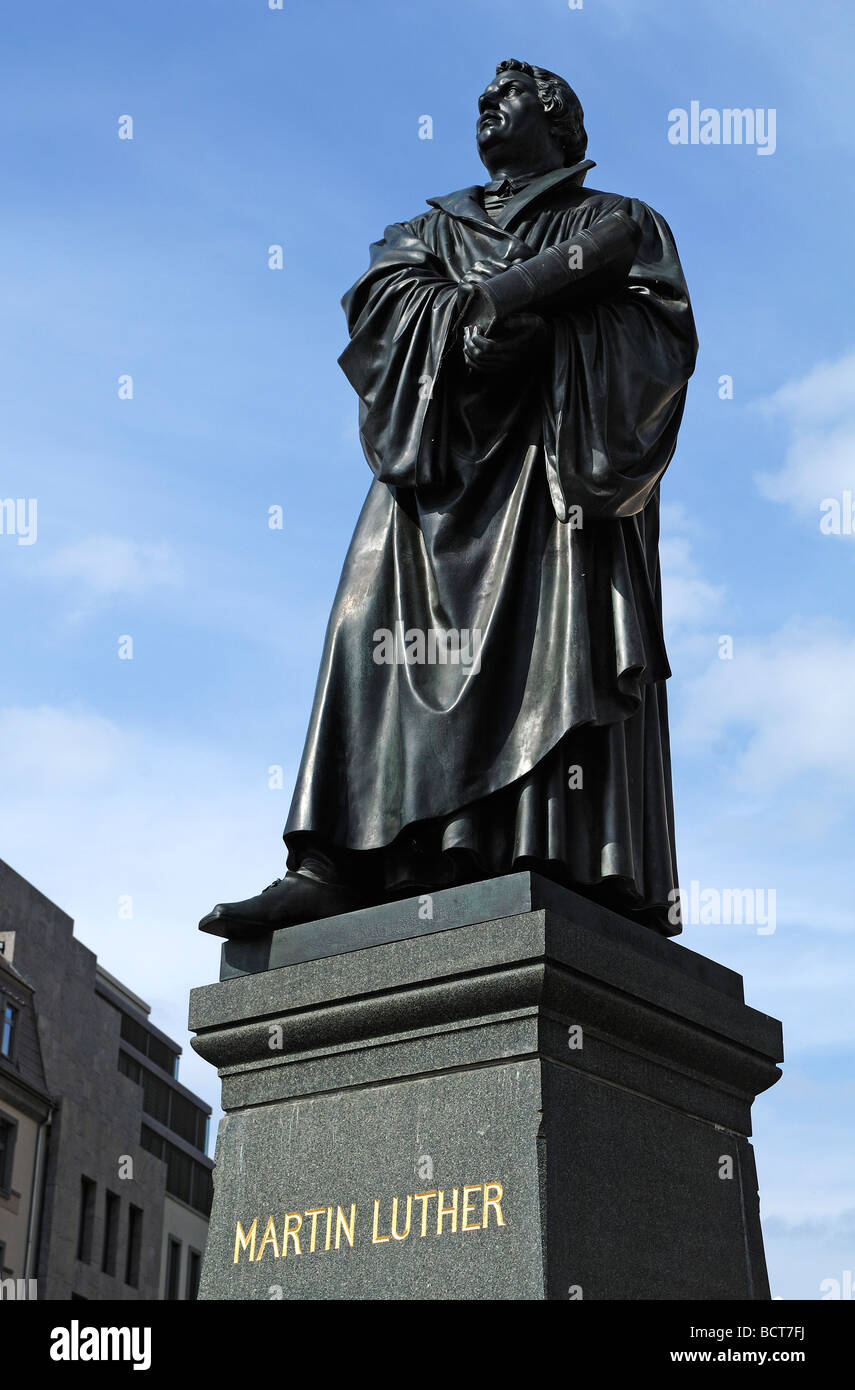 Martin luther statue denkmal hi-res stock photography and images - Alamy
