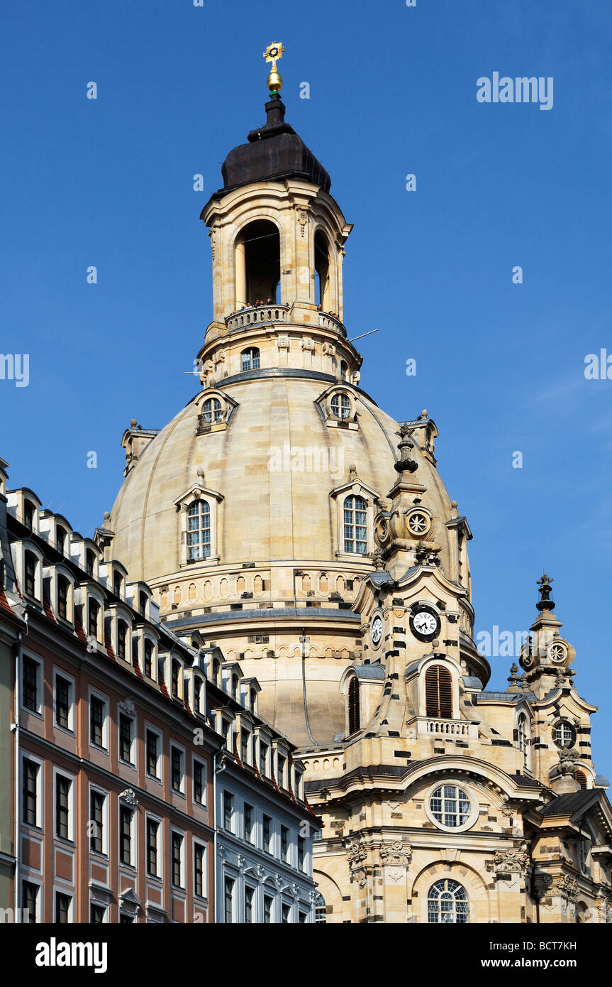 Tower of Frauenkirche, Church of Our Lady, at Neumarkt square, behind Quartier townhouses, Dresden, Saxony, Germany, Europe Stock Photo