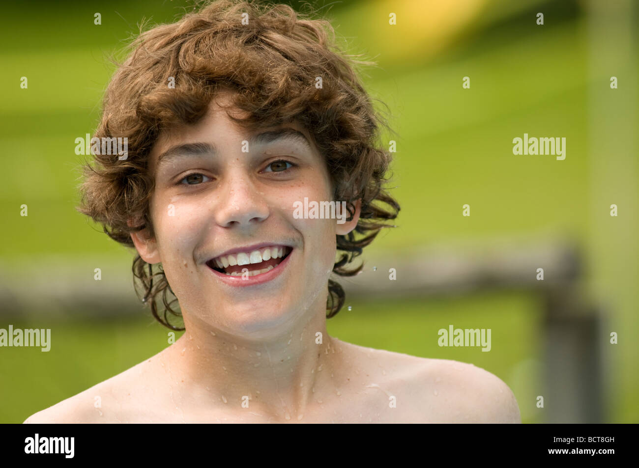 Teen boy in summer hi-res stock photography and images - Alamy