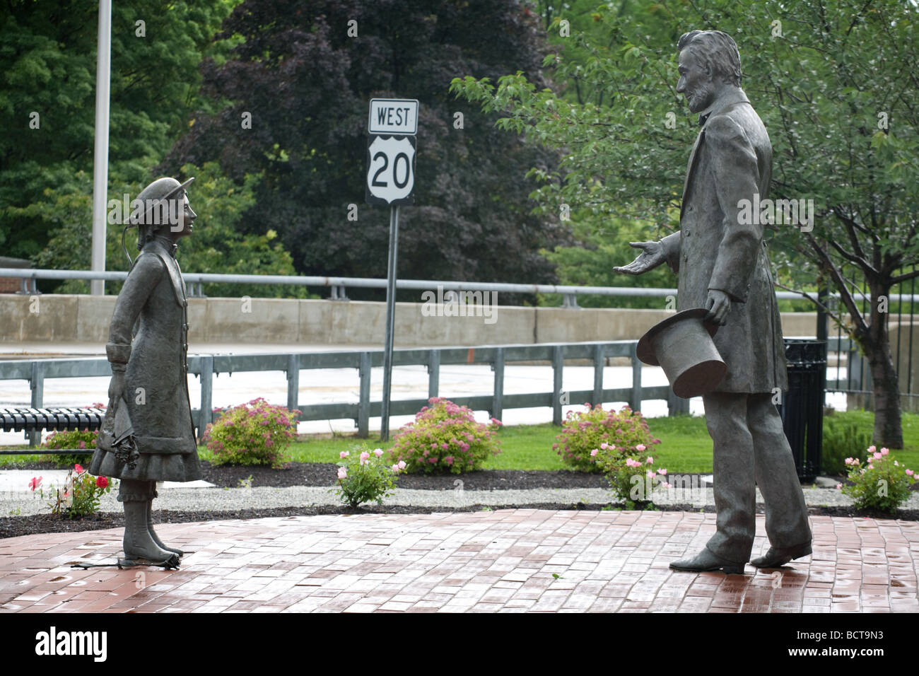 Bronze statues commemorate Abraham Lincoln thanking young girl Grace Bedell for advice to grow beard Westfield New York state Stock Photo
