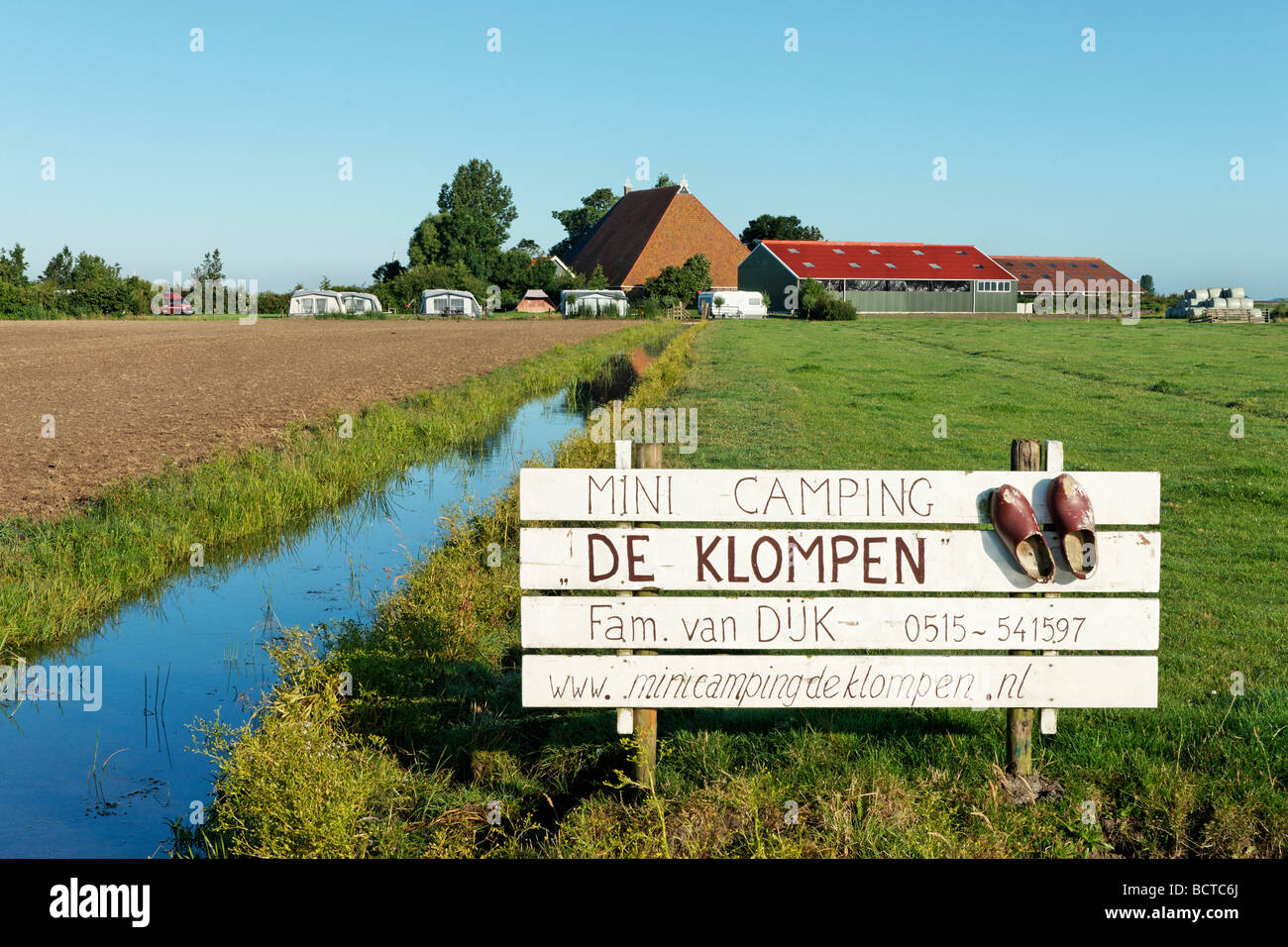 Chemicaliën Onderwijs Buitenlander De Klompen Mini Camping Site near Workum, Friesland, Netherlands Stock  Photo - Alamy