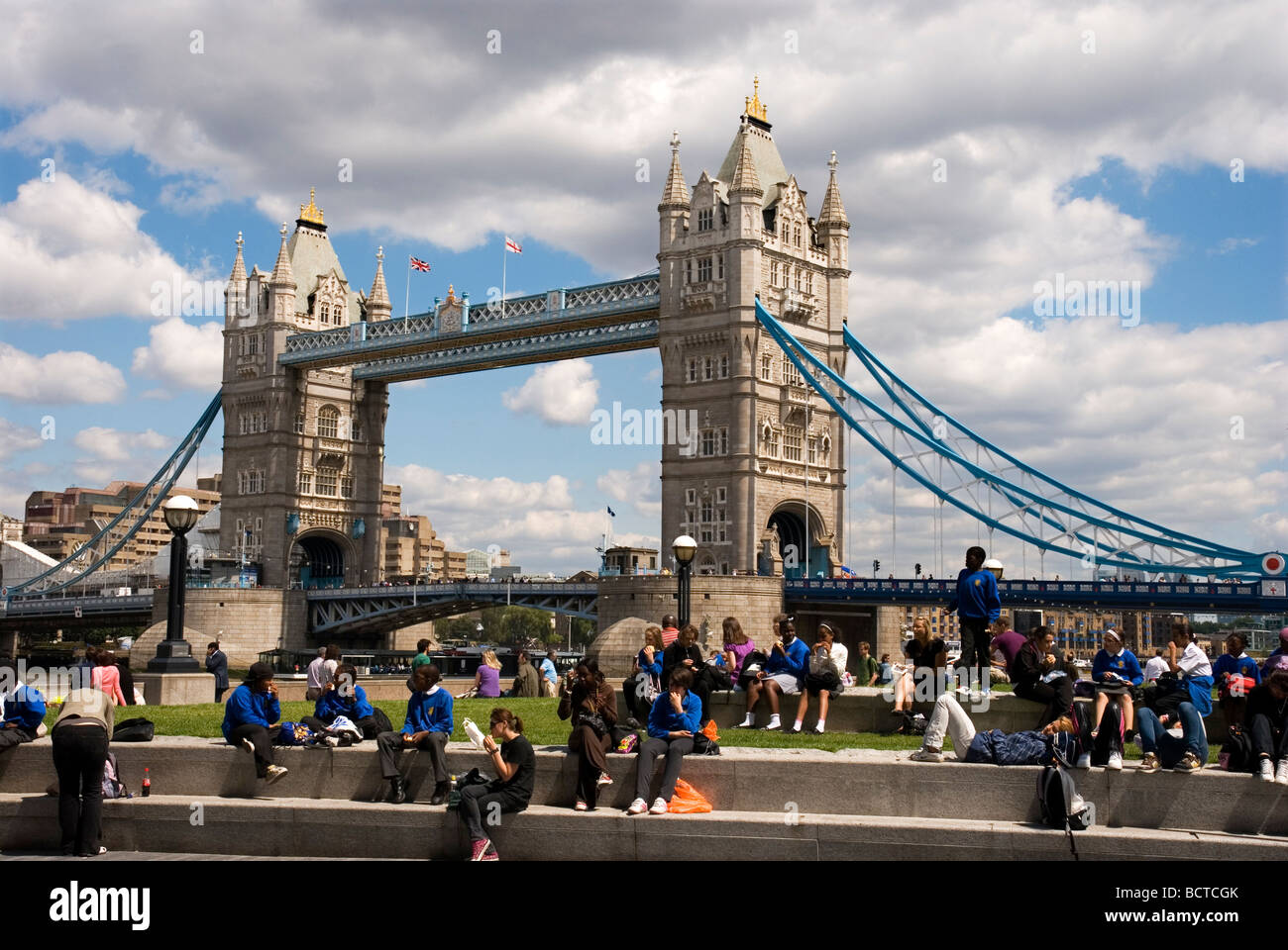 Potters field tower bridge hires stock photography and images Alamy