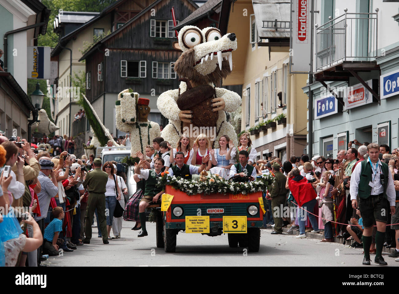 'Saber-tooth squirrel', car parade with characters from daffodils, Narzissenfest Narcissus Festival in Bad Aussee, Ausseer Land Stock Photo