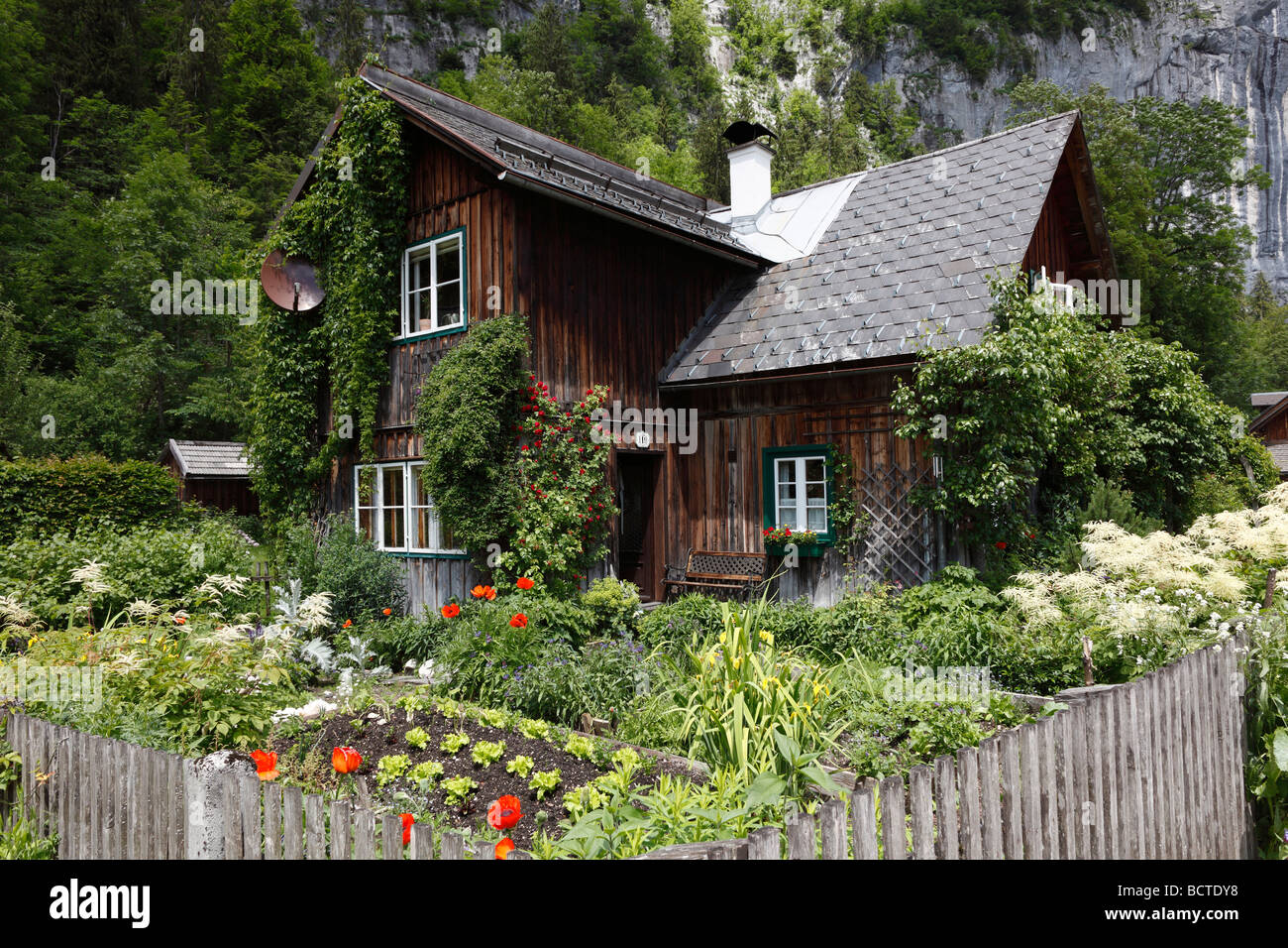 Traditional wooden house in Goessl on Lake Grundlsee, Ausseer Land, Salzkammergut area, Styria, Austria, Europe Stock Photo