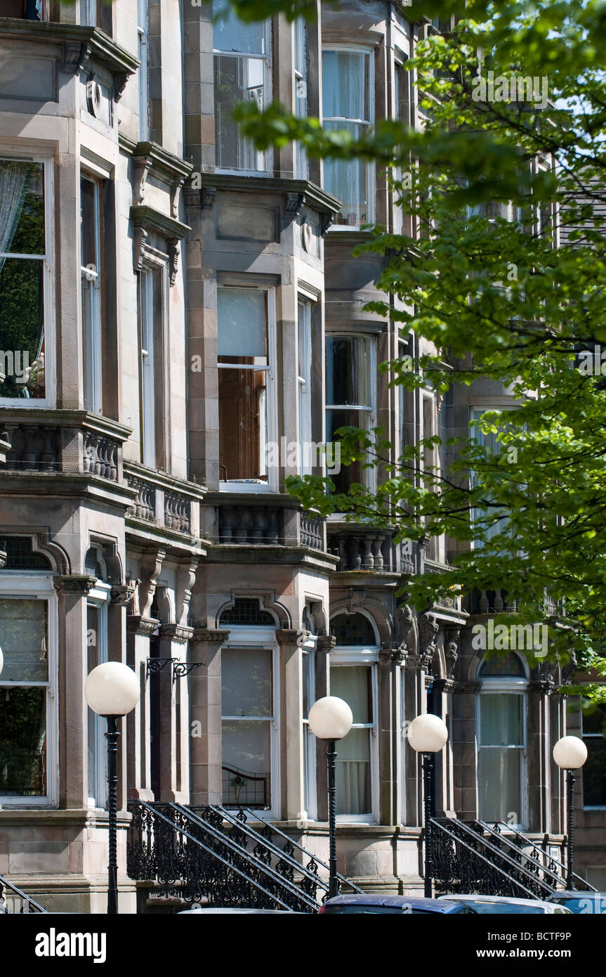 Terraced building in Queens Drive, Glasgow Stock Photo Alamy