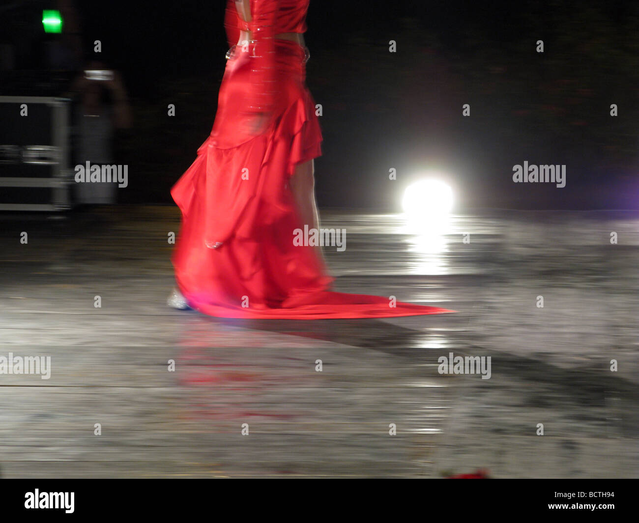 female model on catwalk at fashion show Stock Photo - Alamy