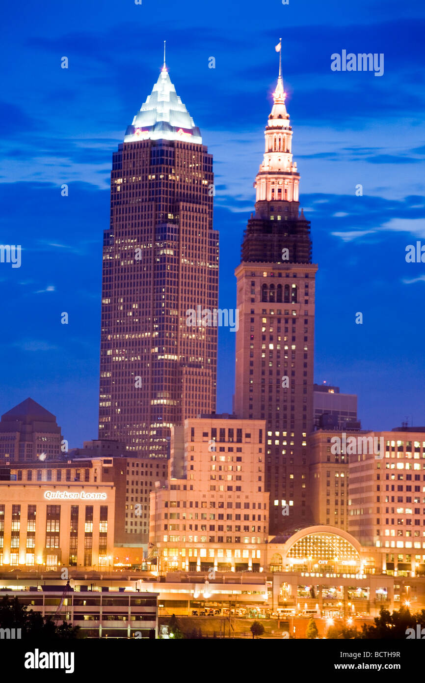 Dusk skyline of downtown Cleveland Ohio Stock Photo Alamy