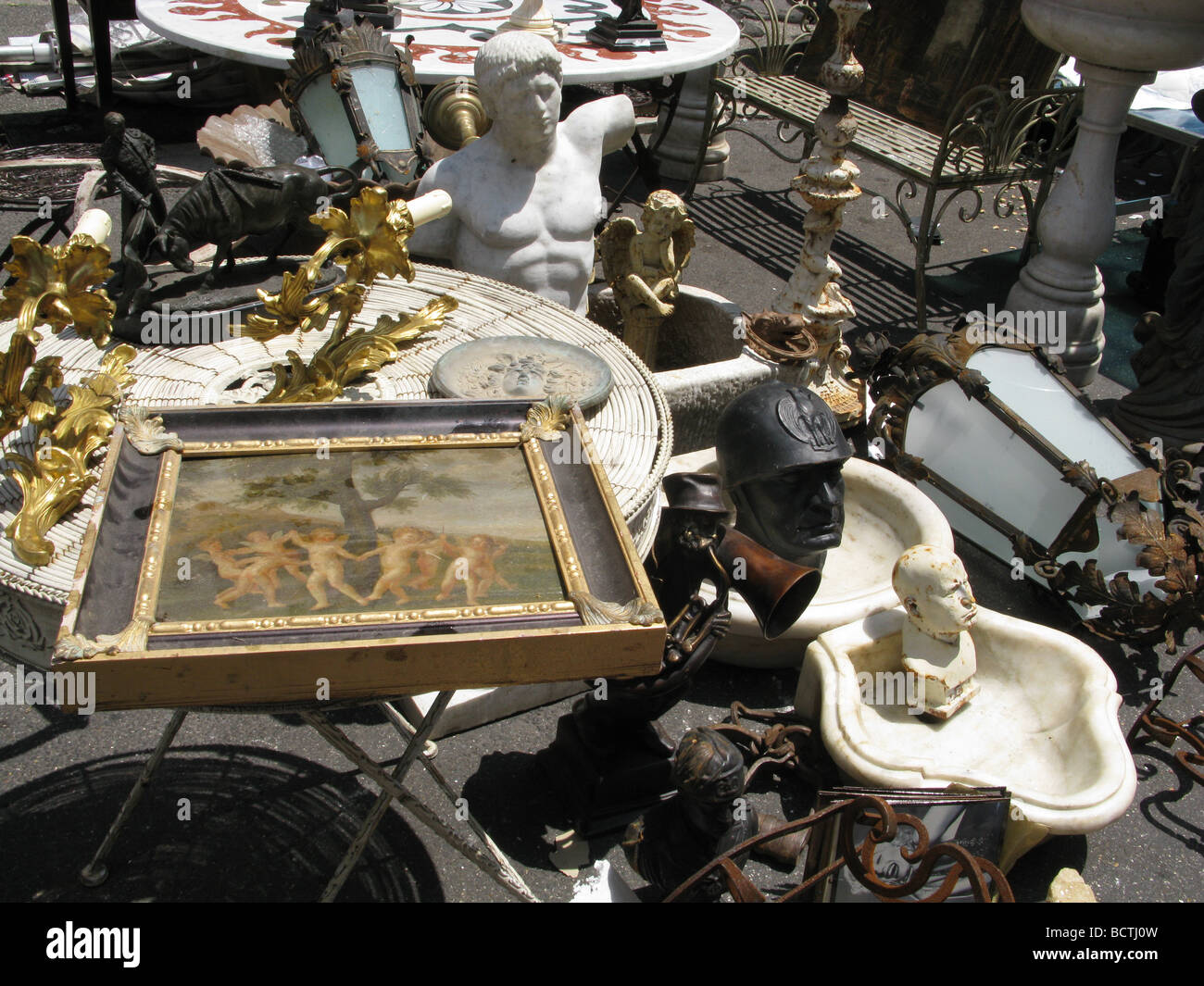 Porta portese hi-res stock photography and images - Alamy