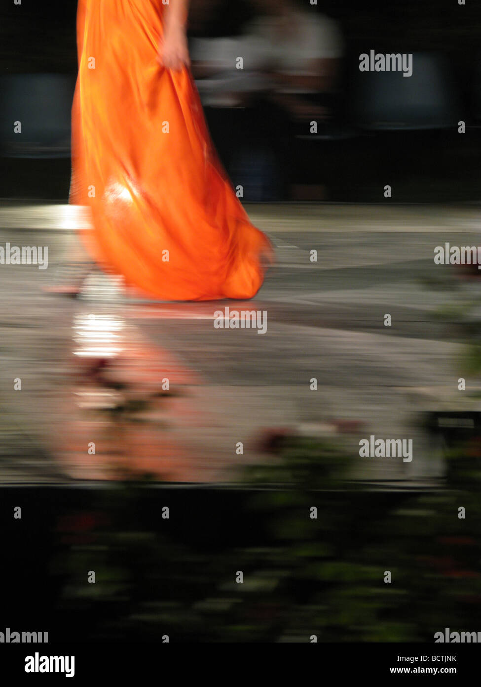 female model on catwalk at fashion show Stock Photo - Alamy