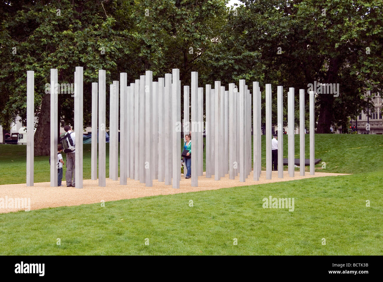 7 7 London Bombing s Memorial At Hyde Park Stock Photo Alamy 7-7-london-bombing-s-memorial-at-hyde-park-stock-photo-alamy
