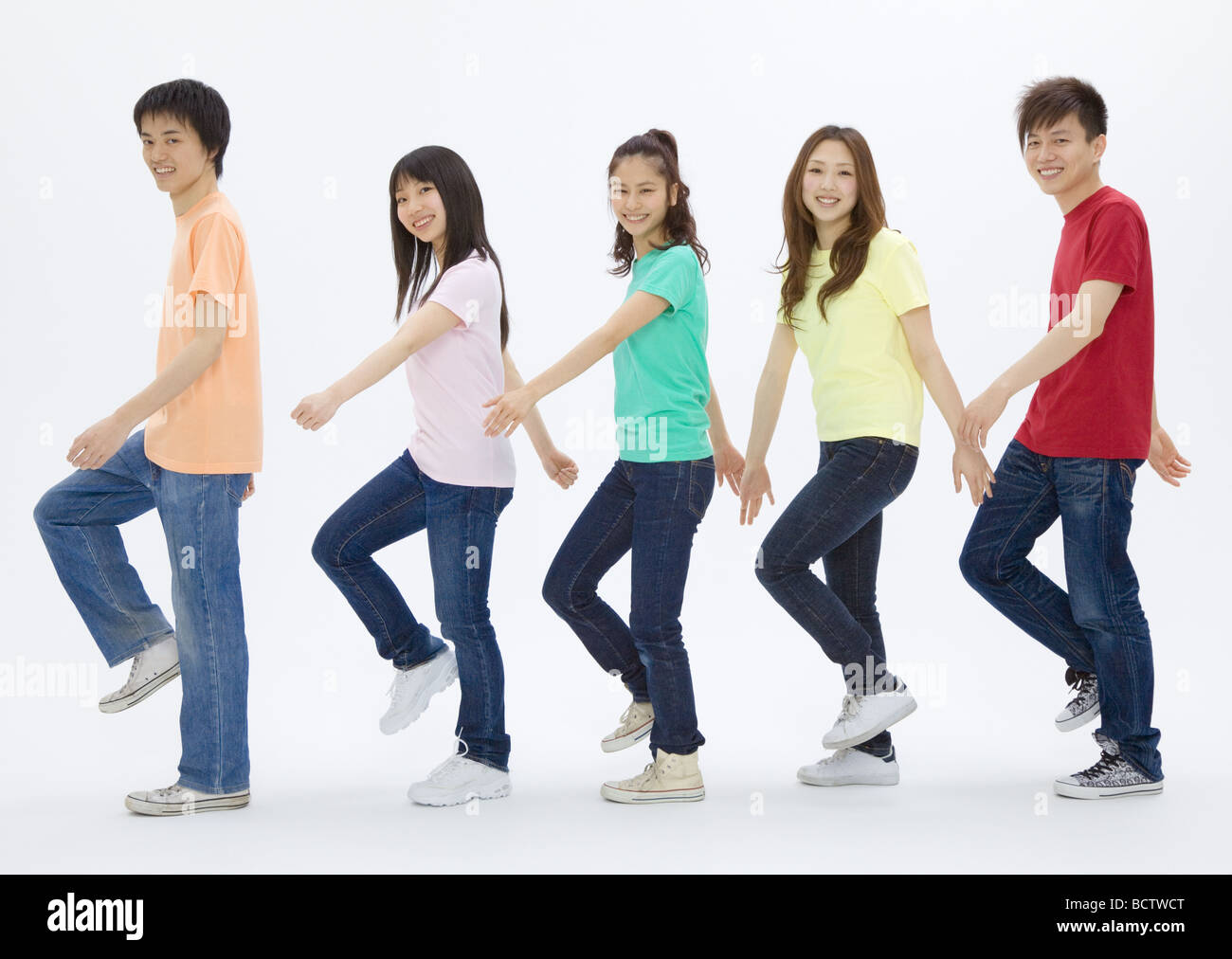 Walking side by side devil pictures. Человек без обуви для фотошопа. Walking side by side. Прогулки с малышом. Люди для визуализации.