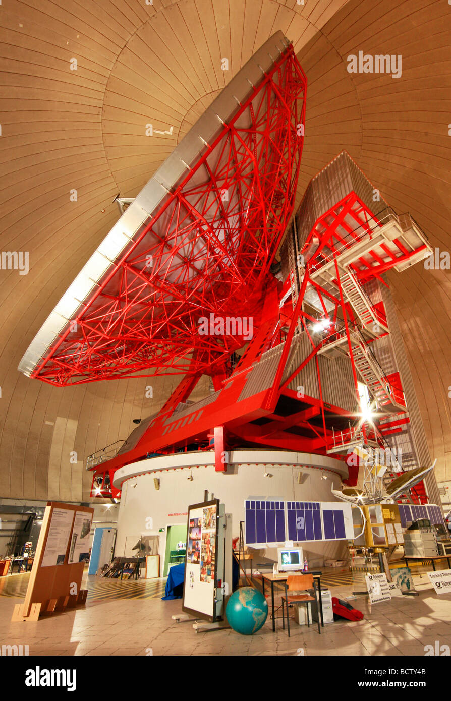 Antenna 1, Radom, satellite model, museum, Raisting earth station