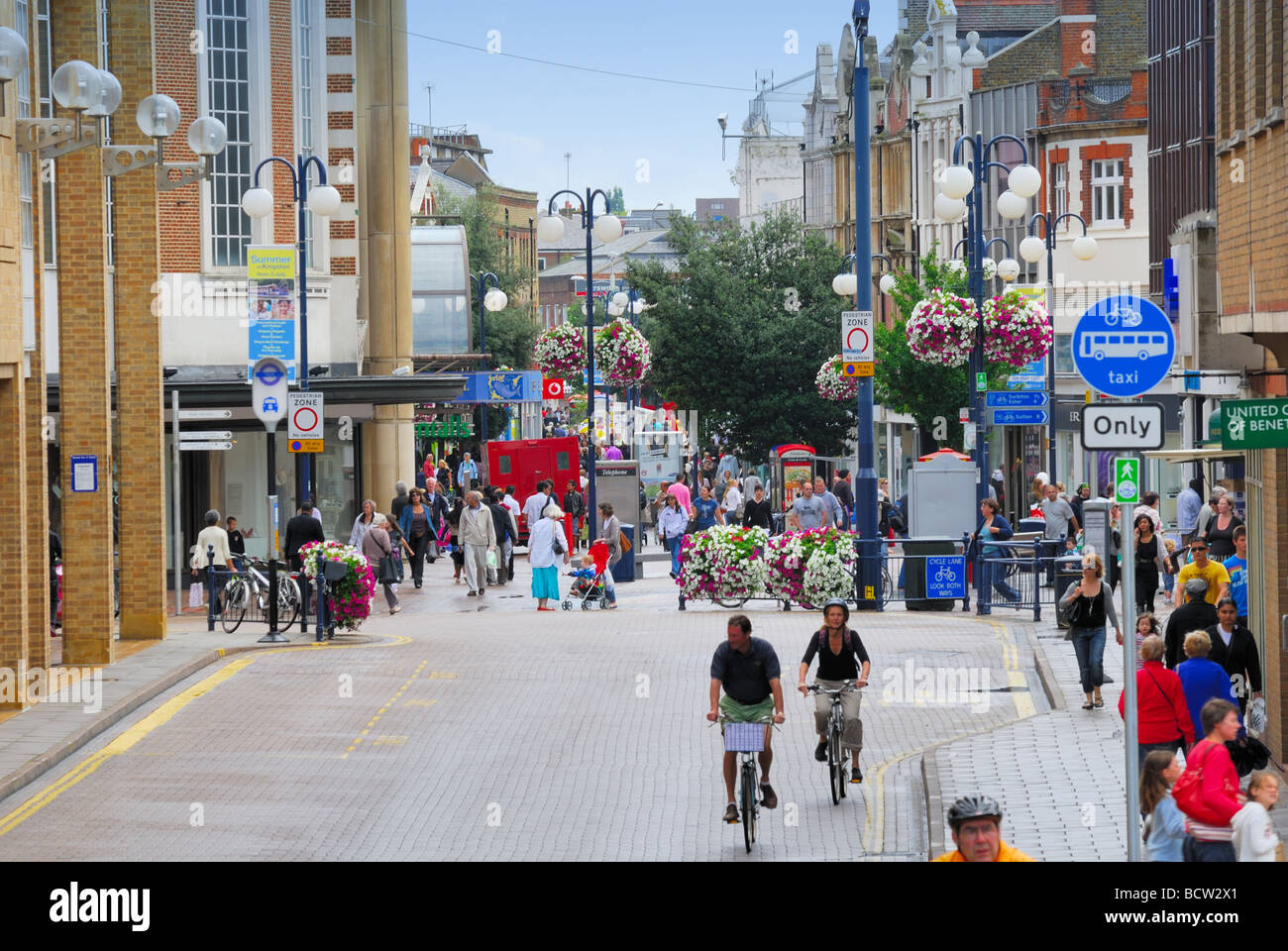 High Street Kingston on Thames Stock Photo 25137337 Alamy