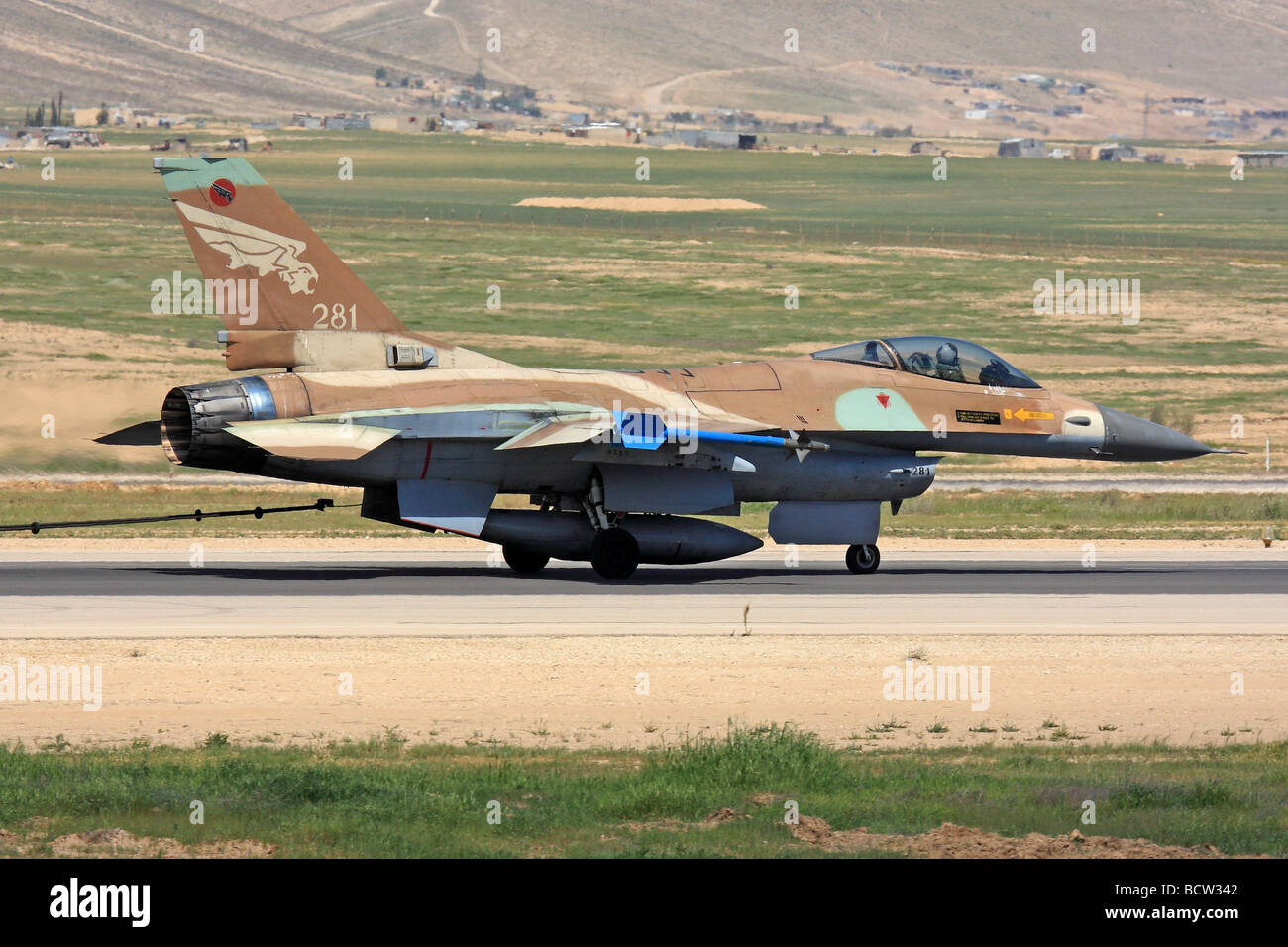 Fighter jet take off hi-res stock photography and images - Alamy