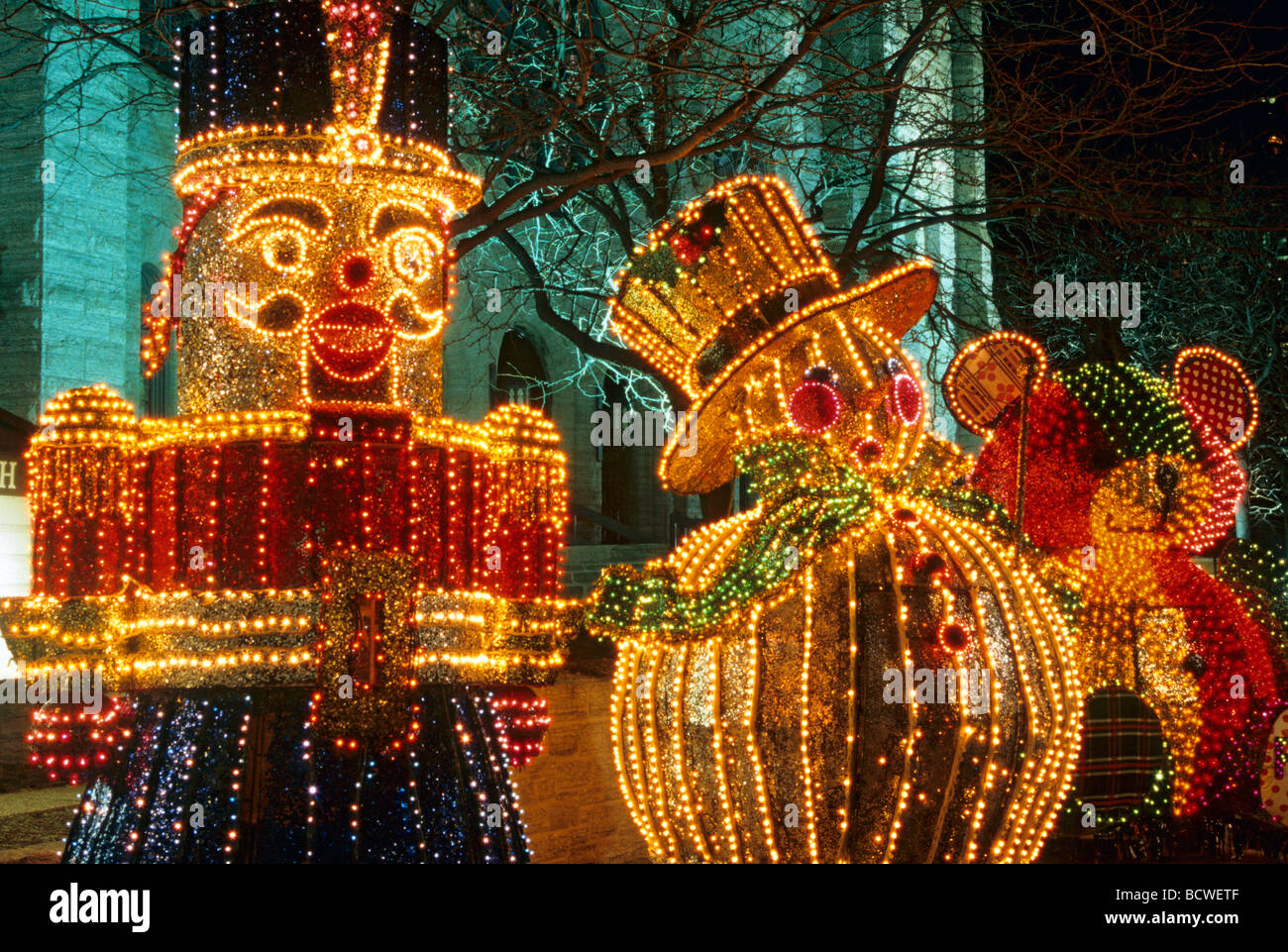 Holidazzle Parade 2024 Bobbe Chloris