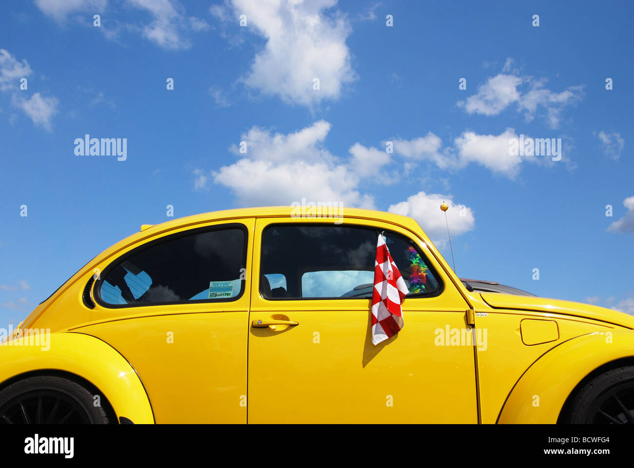 Classic yellow vw beetle hi-res stock photography and images - Alamy