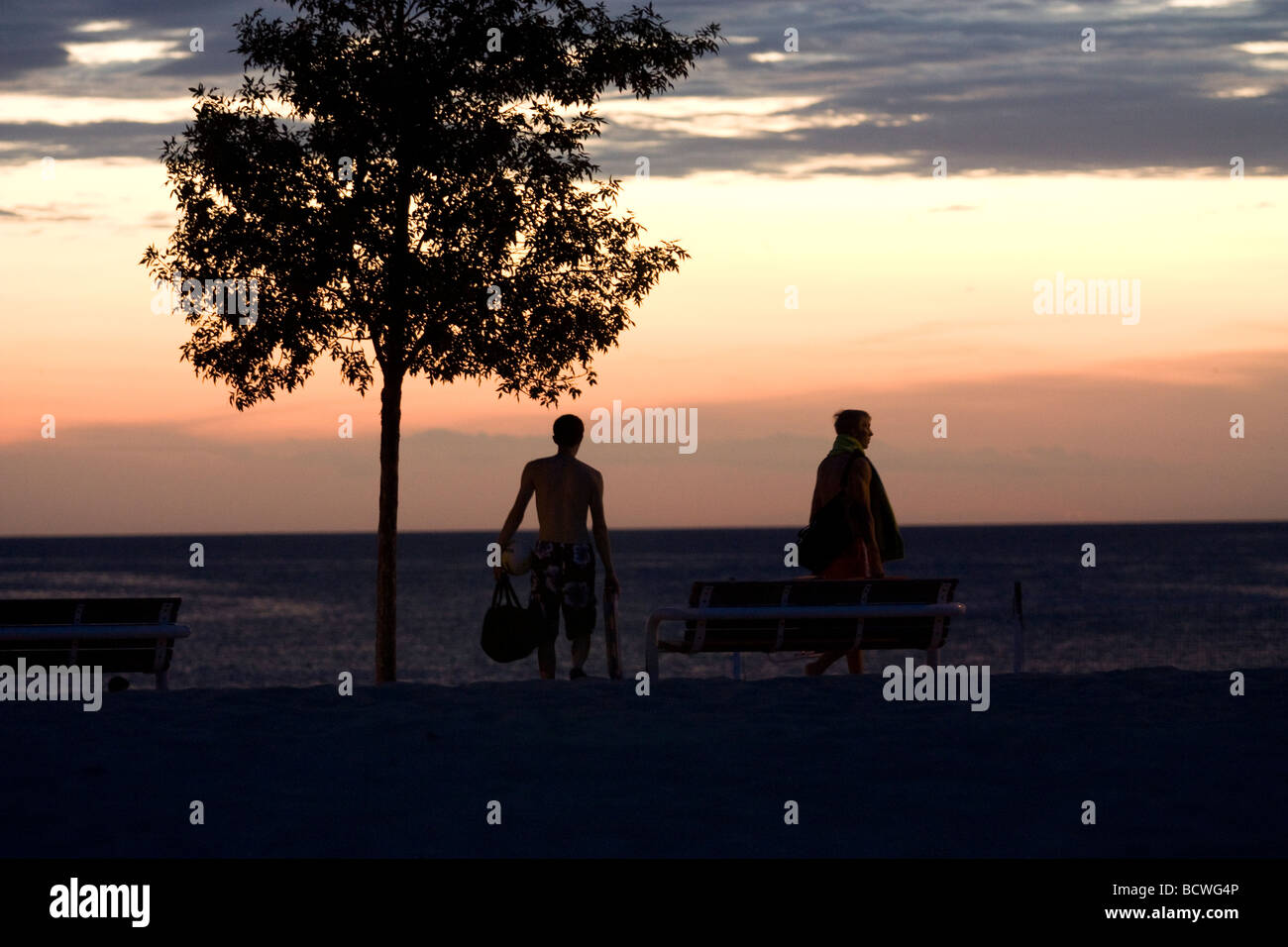 Flat ocean at dusk hi-res stock photography and images - Alamy