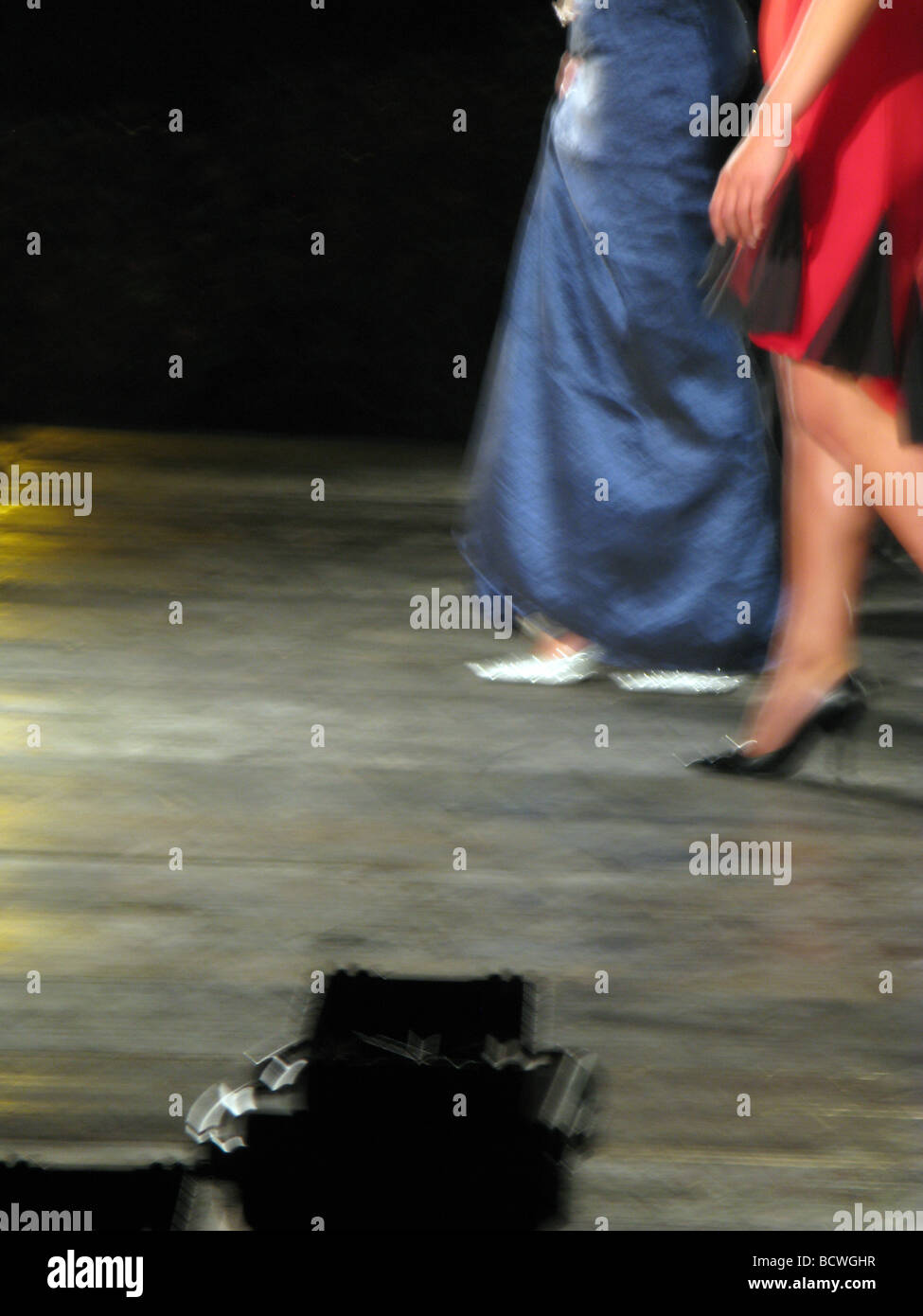 female models on catwalk at fashion show Stock Photo - Alamy