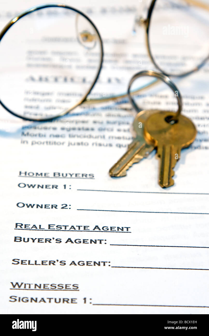 Contract for the sale of a home Stock Photo Alamy