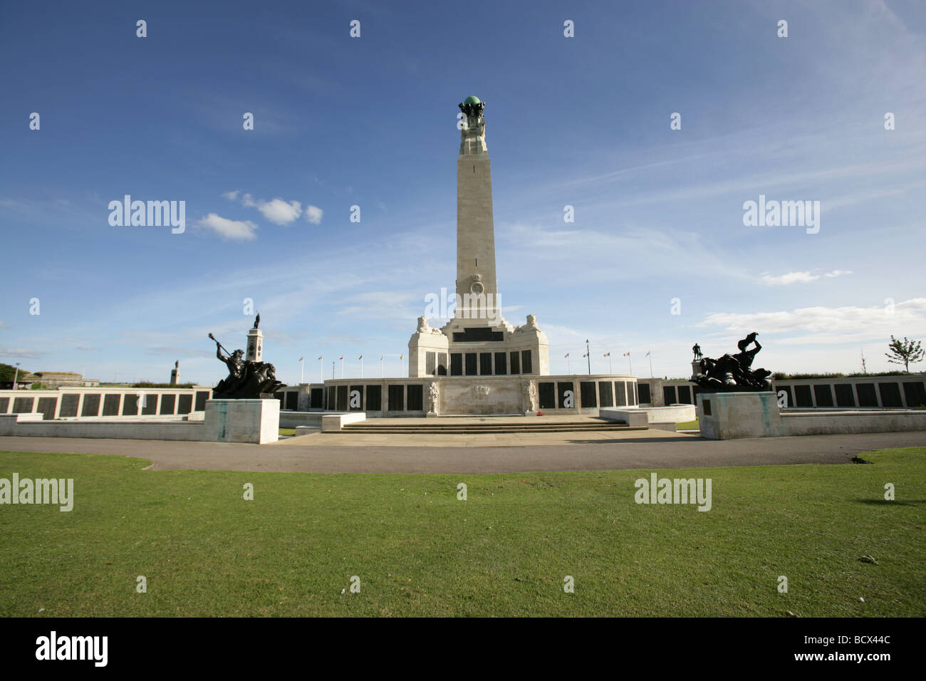 City of Plymouth, England. The Sir Robert Stodart Lorimer designed Naval War Memorial on Plymouth Hoe promenade. Stock Photo