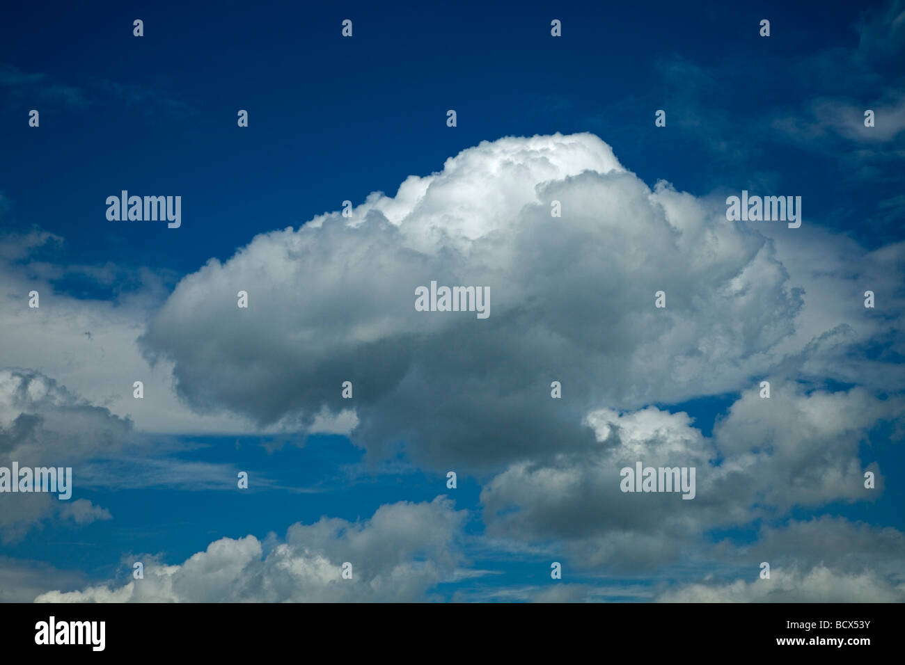 Cumulus clouds hi-res stock photography and images - Alamy
